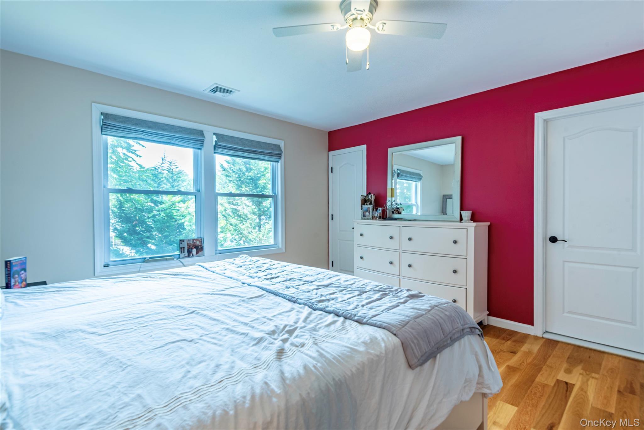 Single Family Manor Nassau County, NY 11020, MLS-889374-18