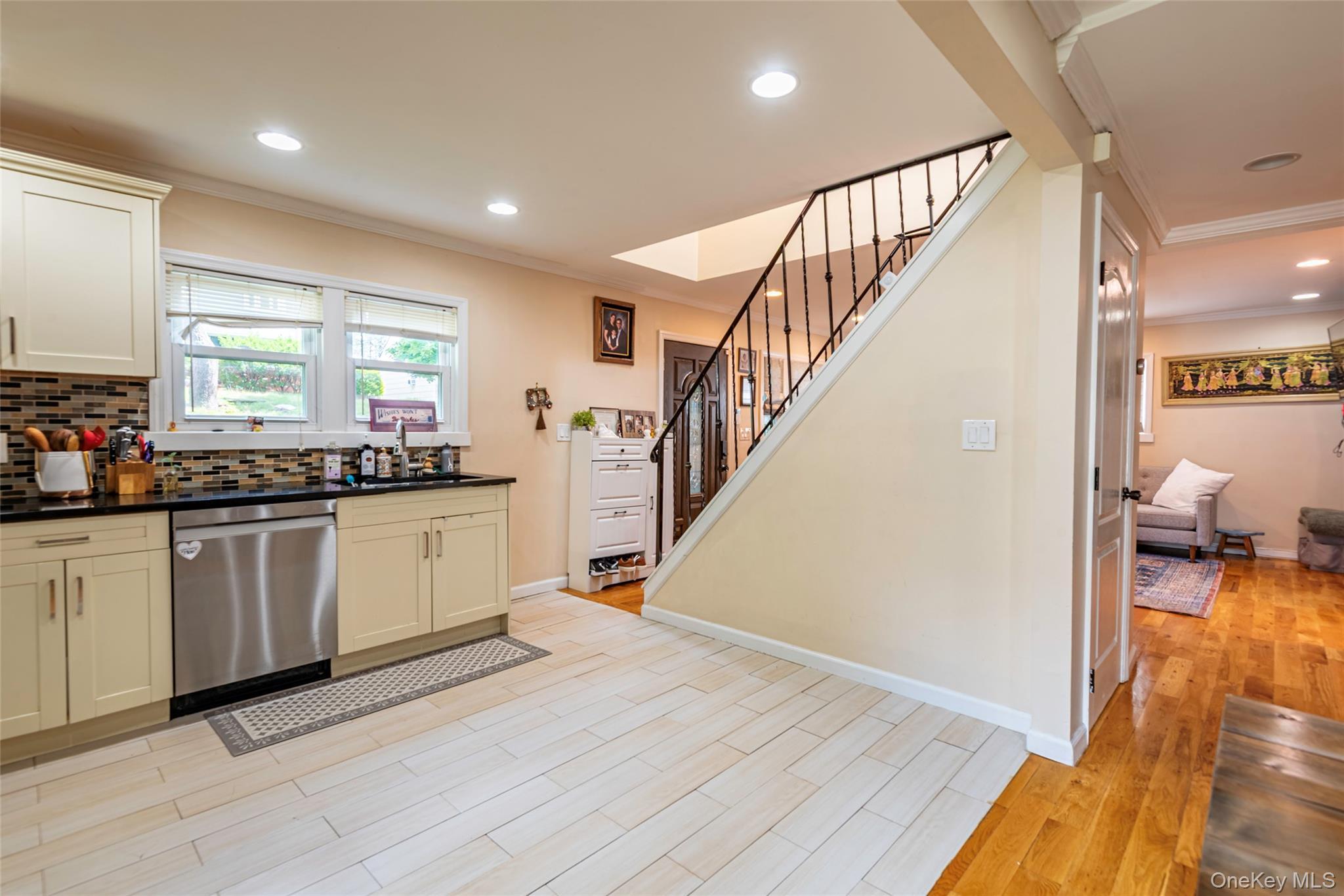 Single Family Manor Nassau County, NY 11020, MLS-889374-29