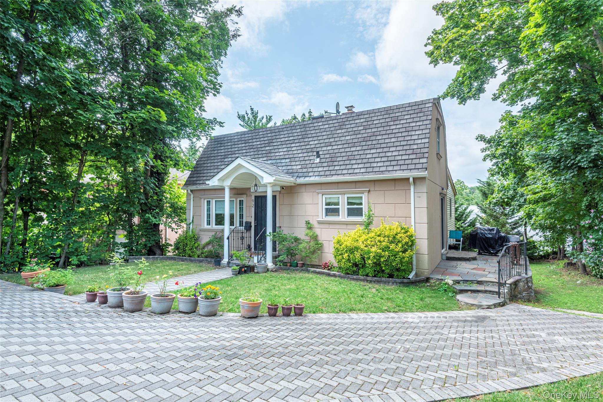 Single Family Manor Nassau County, NY 11020, MLS-889374-3