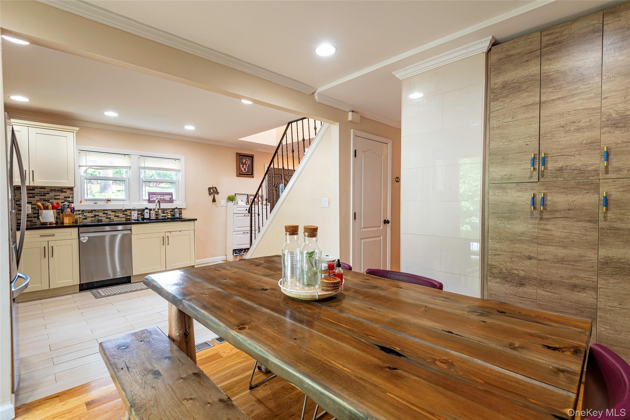 Single Family Manor Nassau County, NY 11020, MLS-889374-33