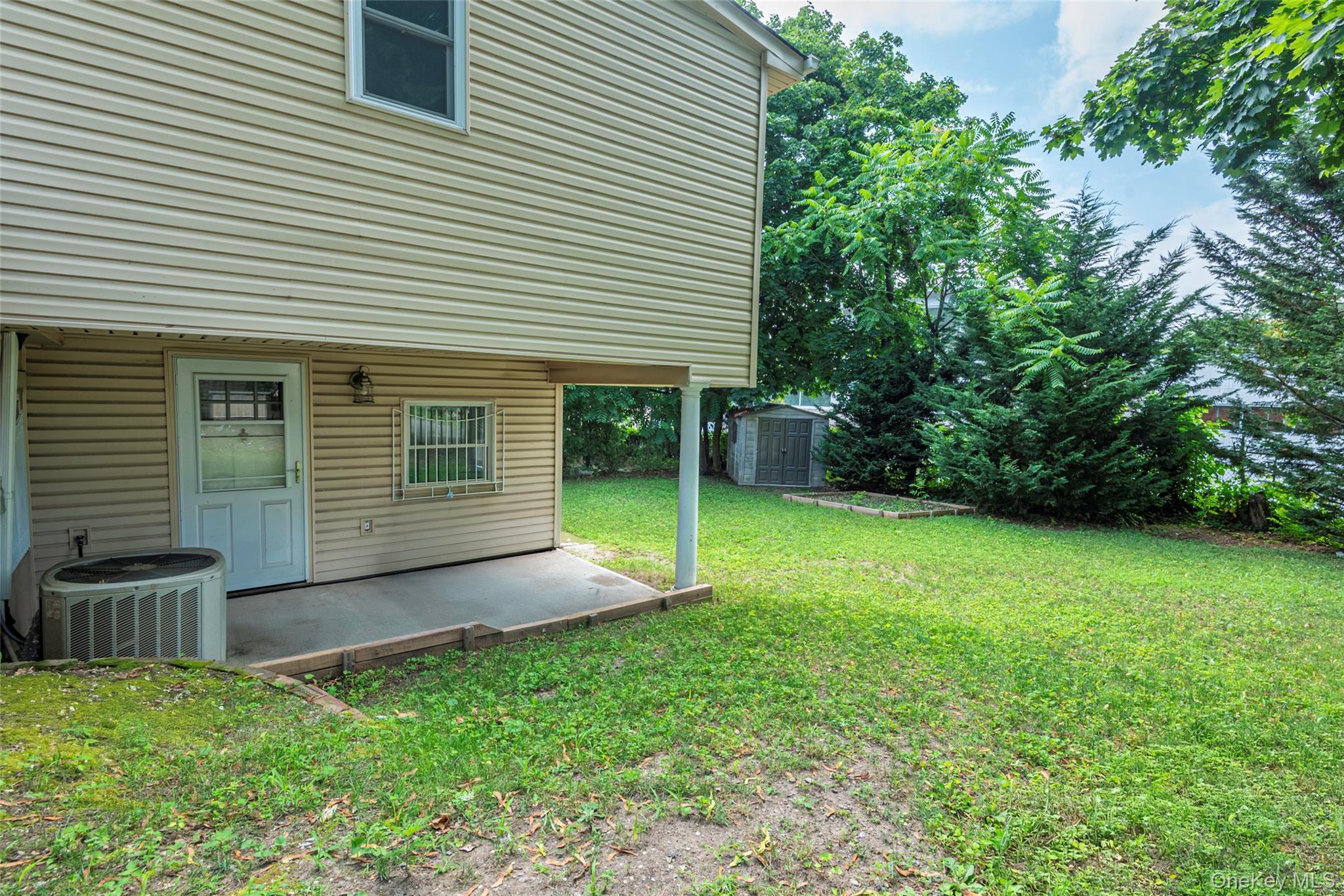 Single Family Manor Nassau County, NY 11020, MLS-889374-5