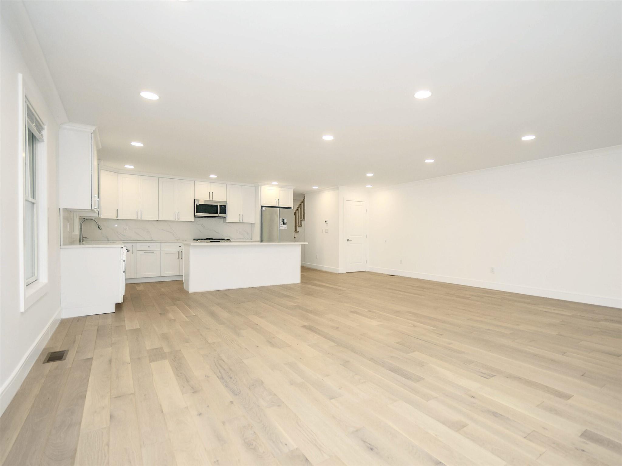 Single Family Dunes Nassau County, NY 11050, MLS-889394-19