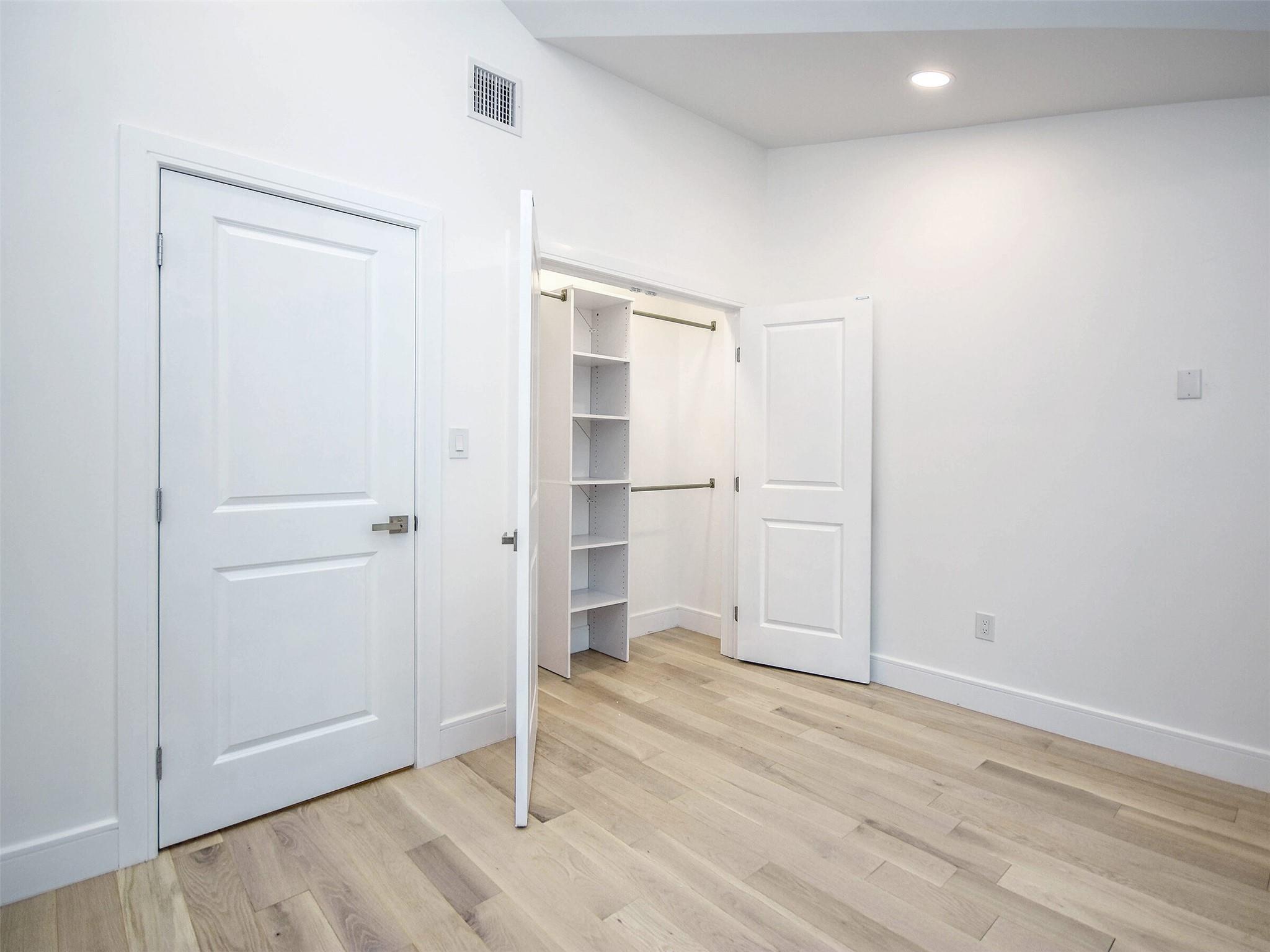 Single Family Dunes Nassau County, NY 11050, MLS-889394-24