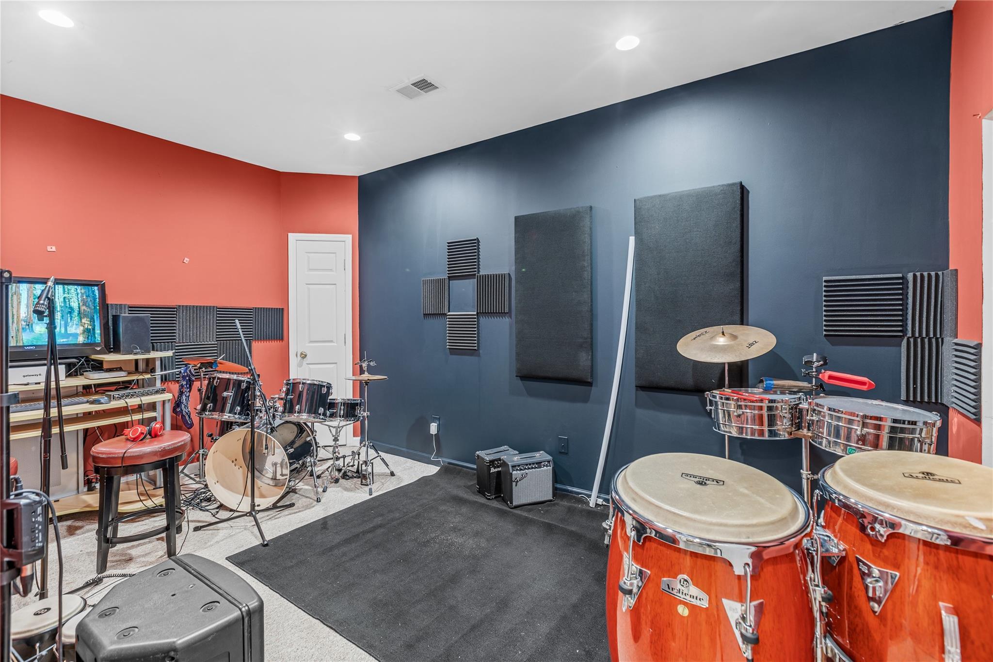 Single Family Hidden Acres  Suffolk County, NY 11792, MLS-889395-27