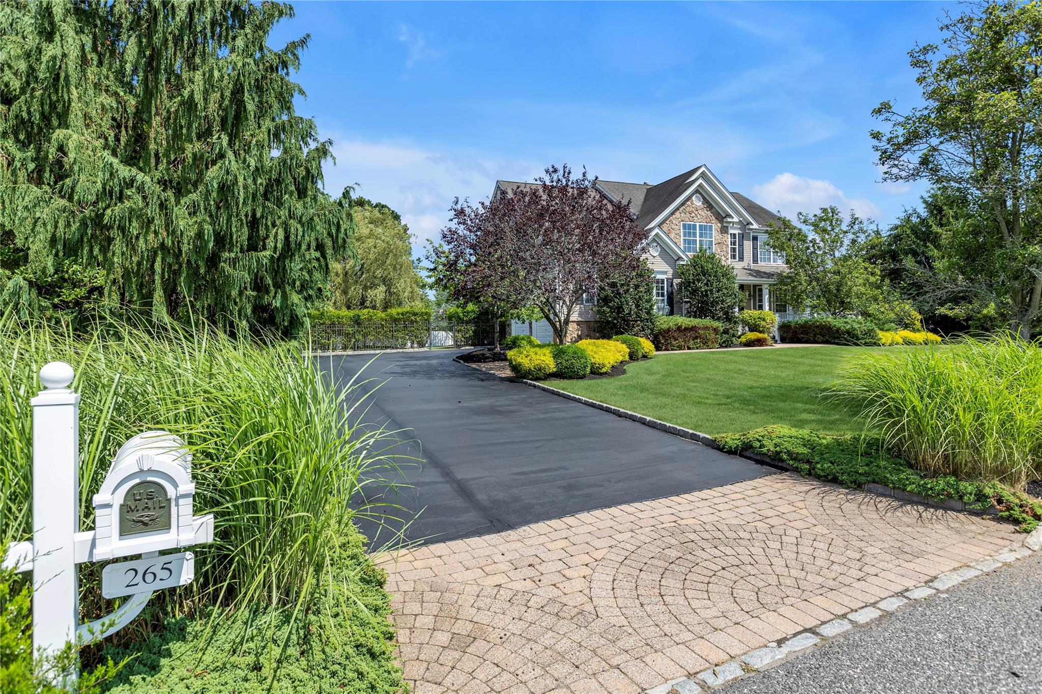 Single Family Hidden Acres  Suffolk County, NY 11792, MLS-889395-38