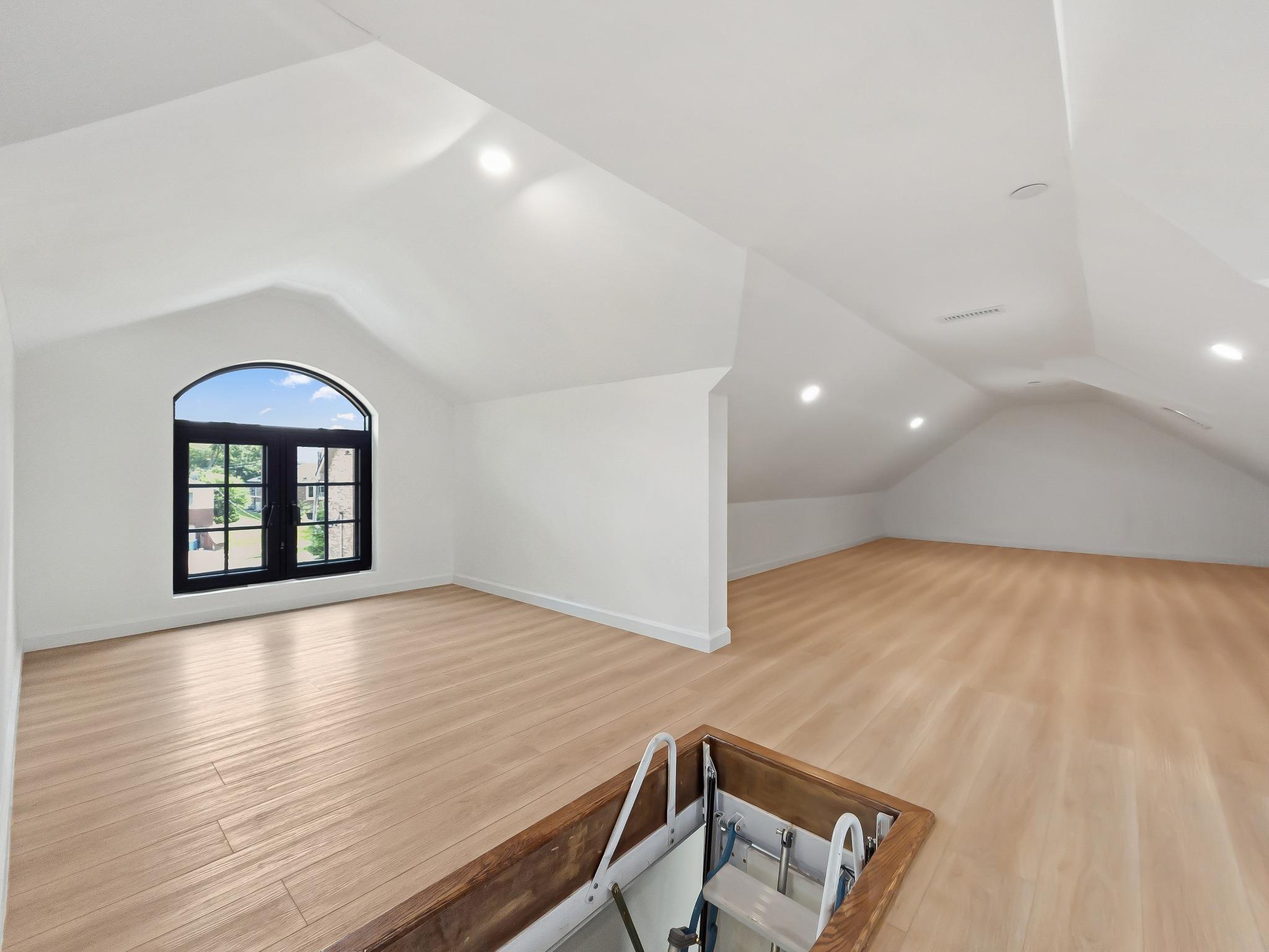 Single Family 221  Queens, NY 11361, MLS-889396-36