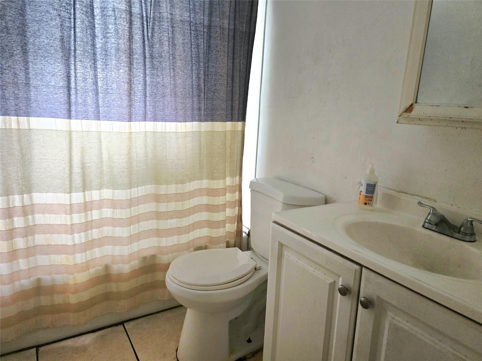 Single Family Manatuck  Suffolk County, NY 11706, MLS-889407-5