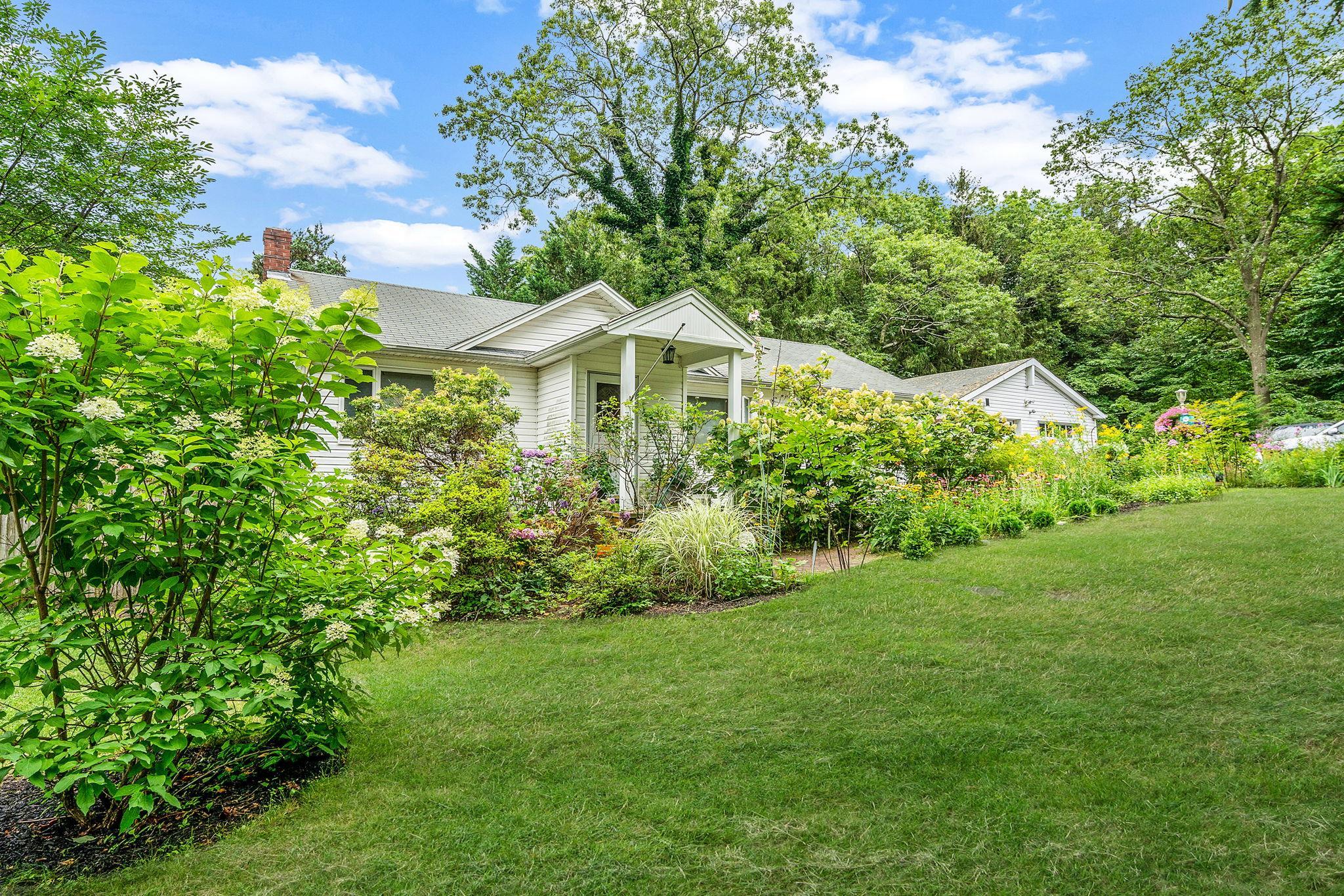 Single Family Berkshire  Suffolk County, NY 11784, MLS-889408-2