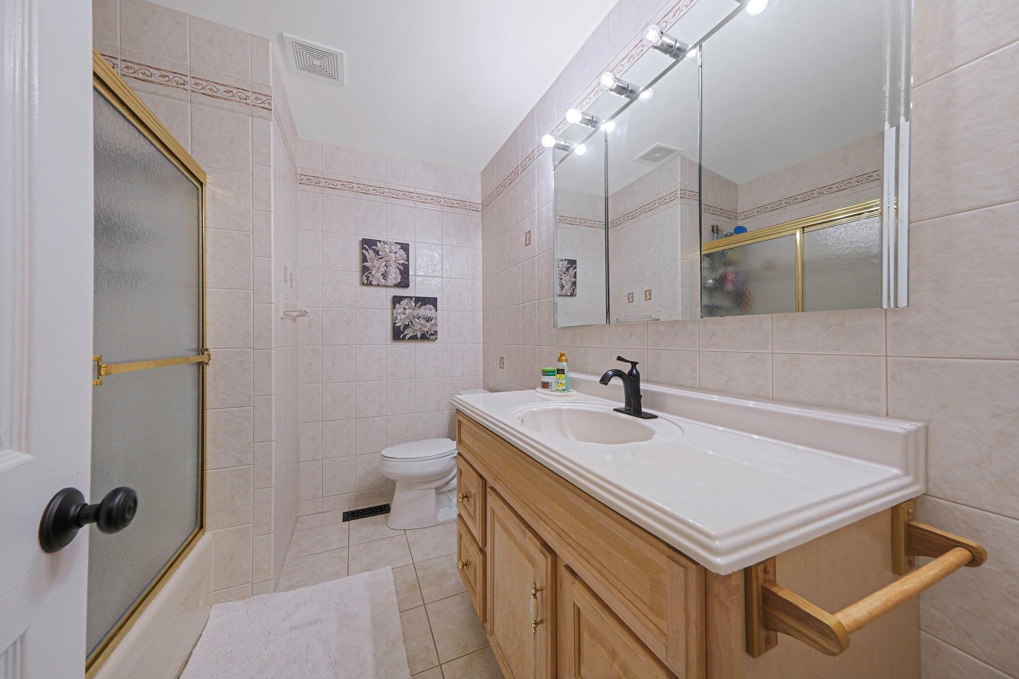 Single Family Patchogue  Suffolk County, NY 11778, MLS-889422-34