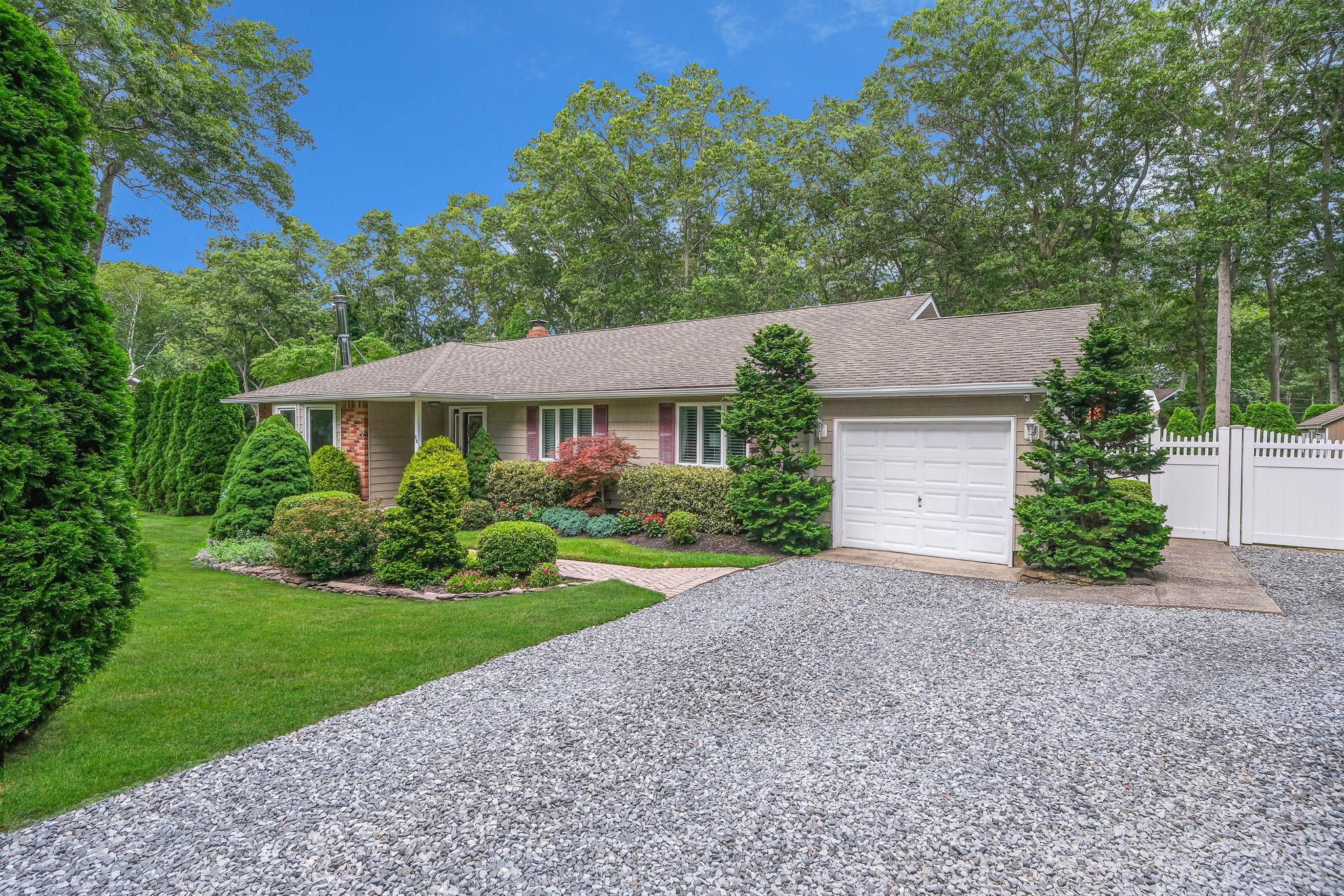Single Family Patchogue  Suffolk County, NY 11778, MLS-889422-7