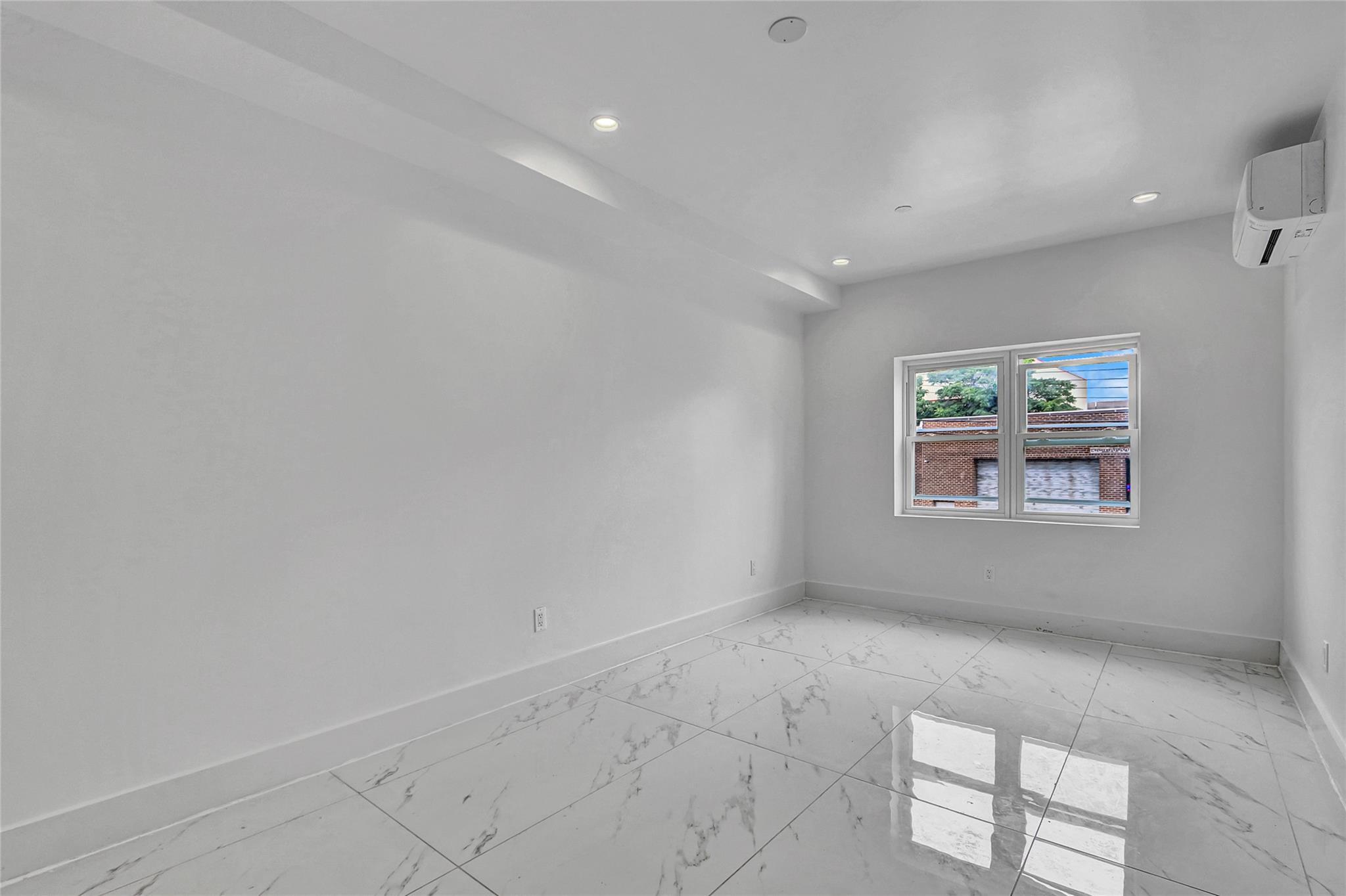 Single Family 95  Queens, NY 11435, MLS-889450-10