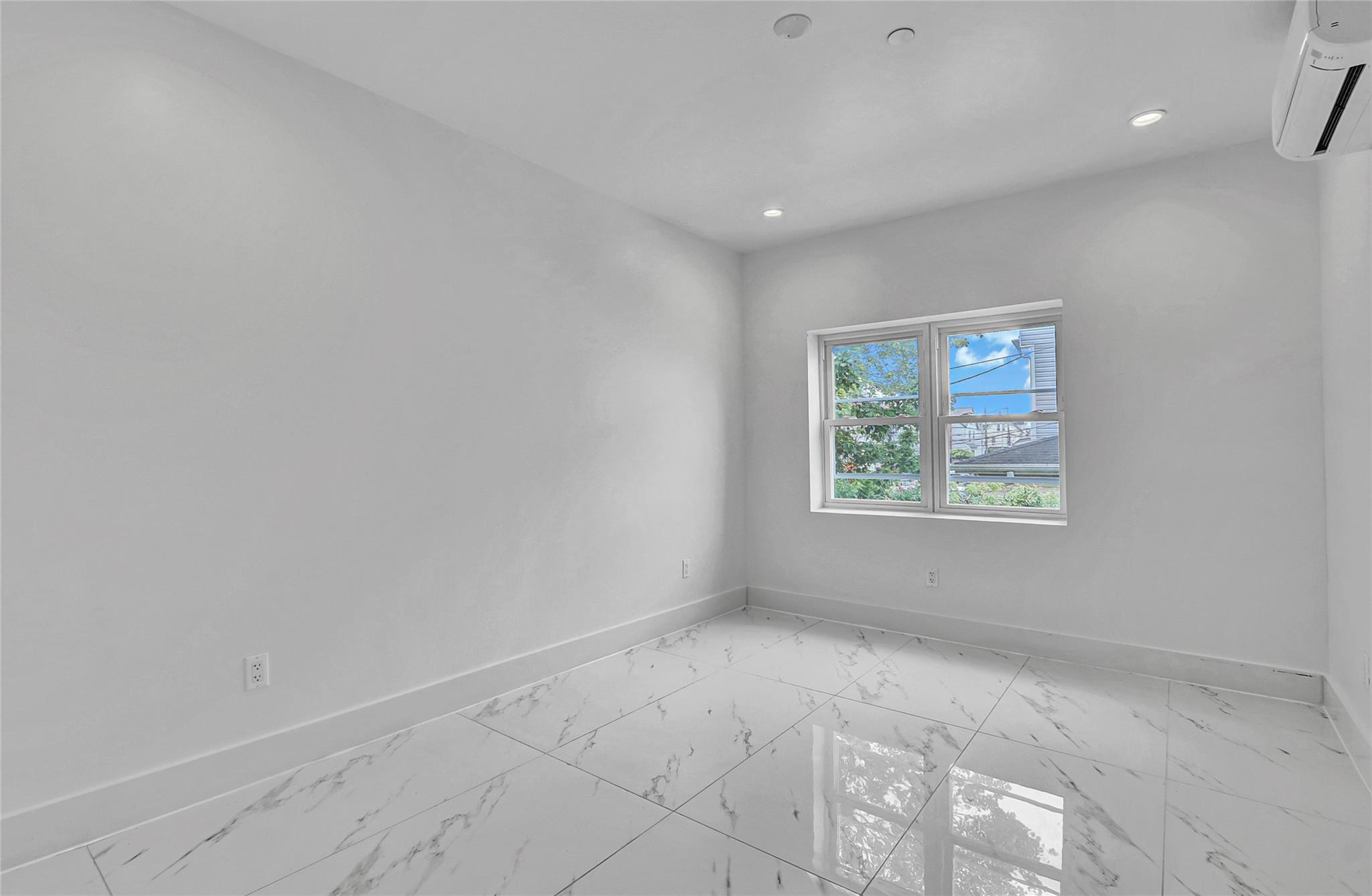 Single Family 95  Queens, NY 11435, MLS-889450-14