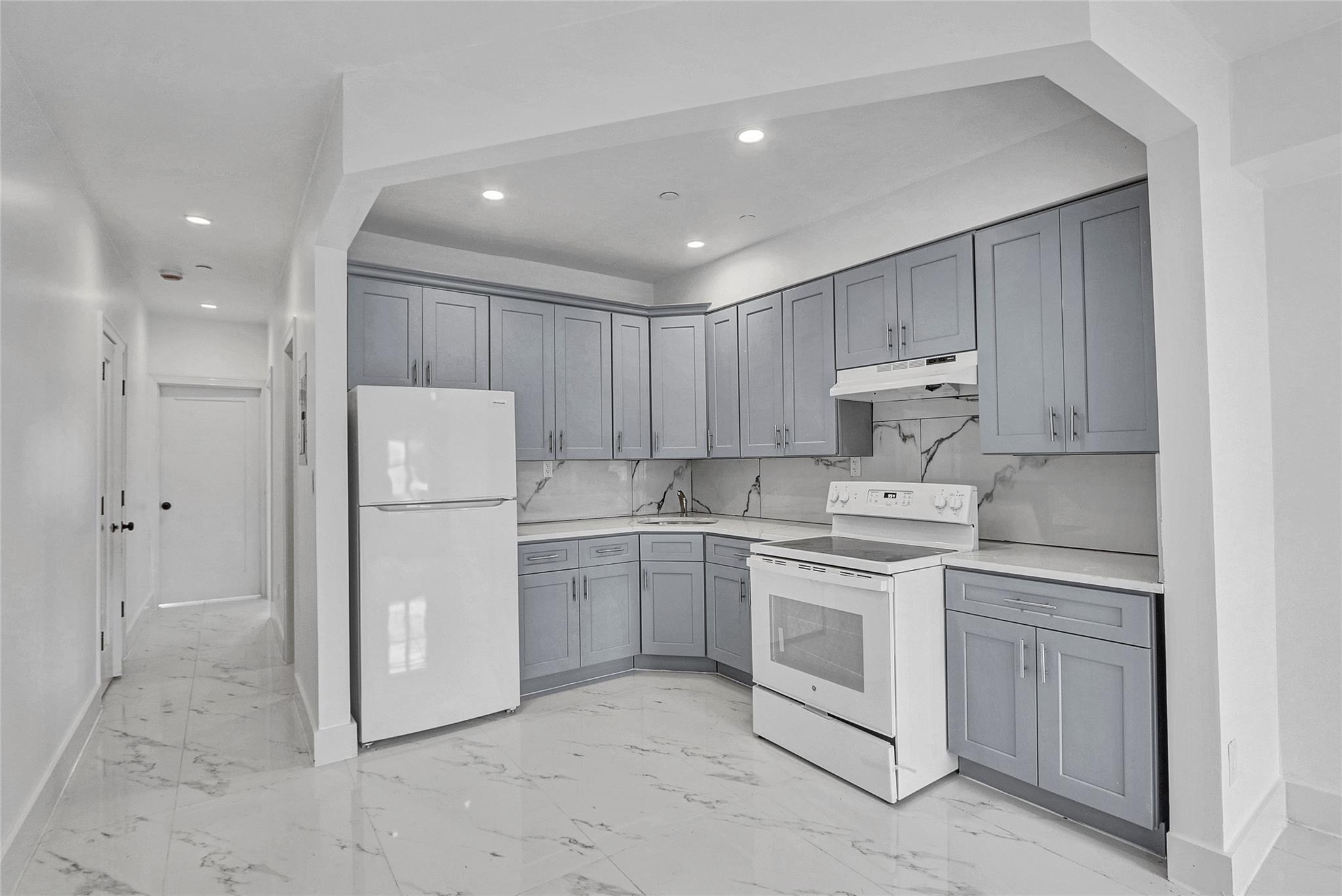 Single Family 95  Queens, NY 11435, MLS-889450-17