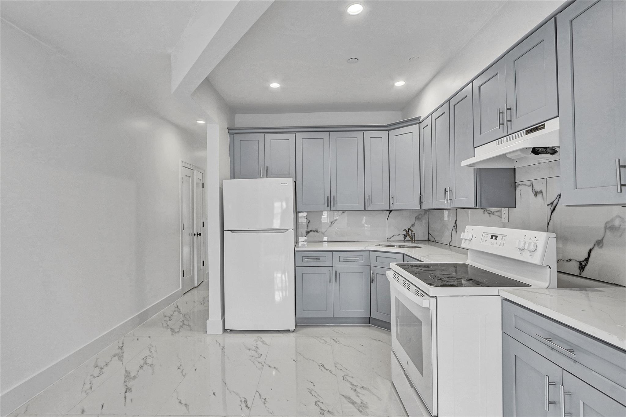 Single Family 95  Queens, NY 11435, MLS-889450-18