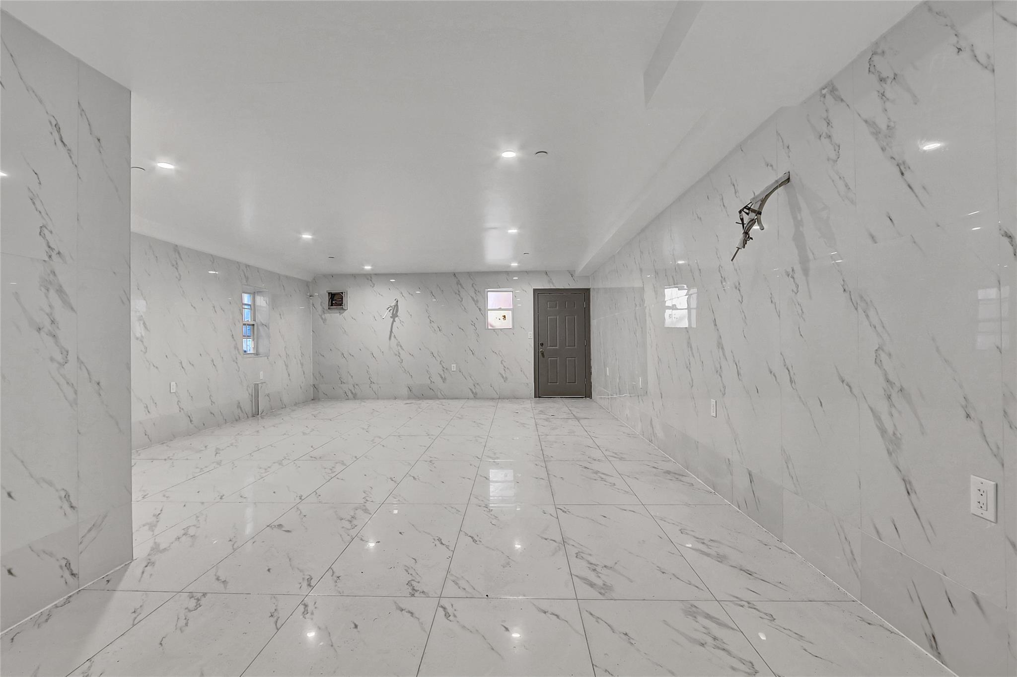 Single Family 95  Queens, NY 11435, MLS-889450-24