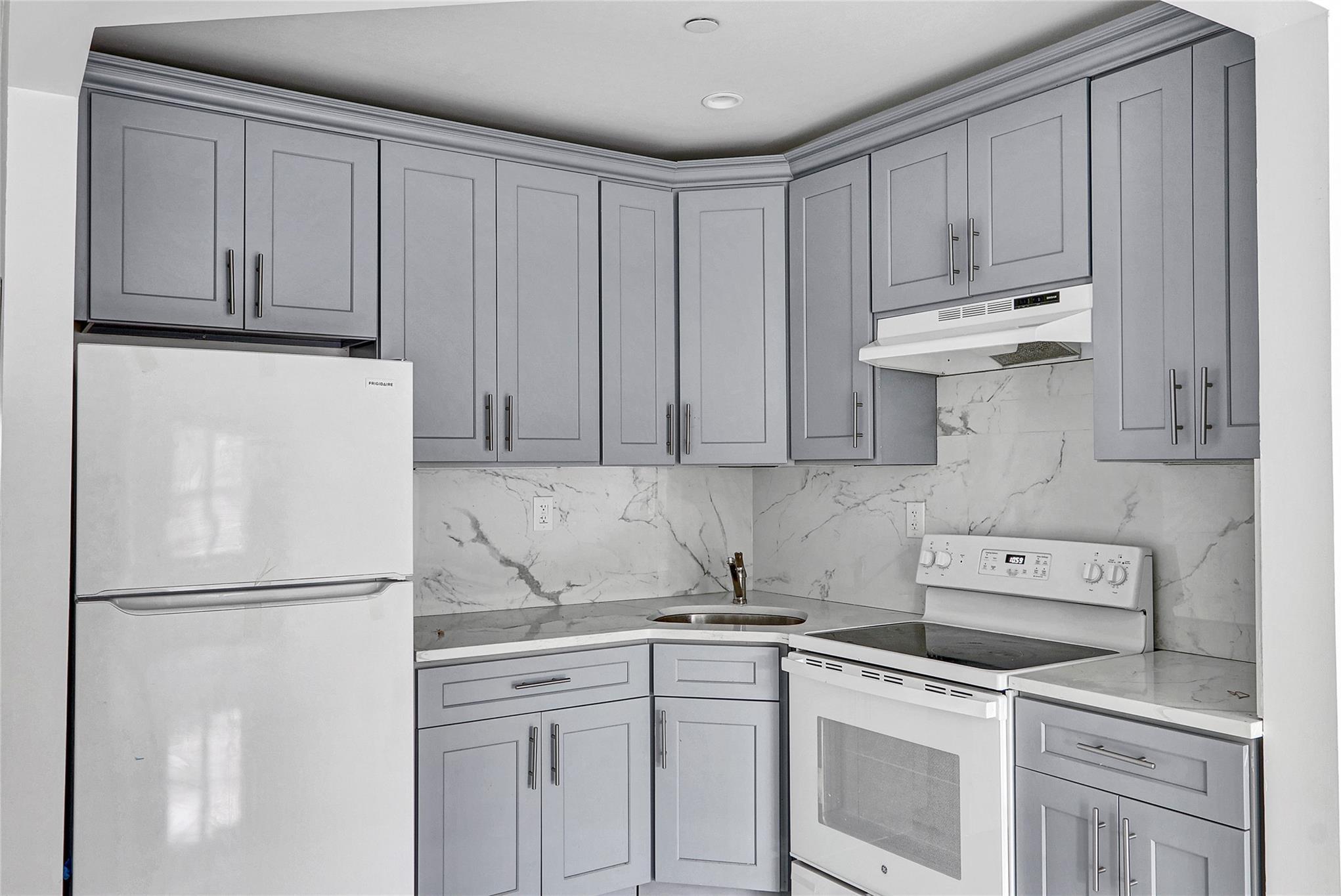 Single Family 95  Queens, NY 11435, MLS-889450-8