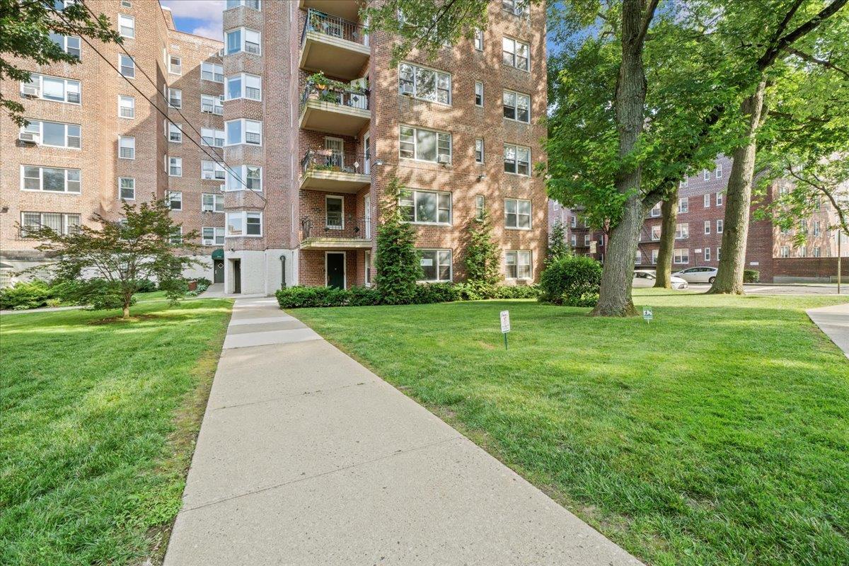 Commercial Sale Henry Hudson Bronx, NY 10463, MLS-889524-6