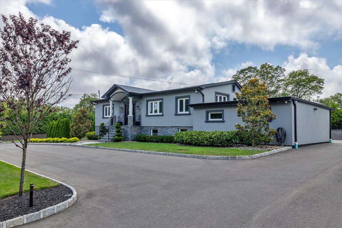 Single Family Mac Arthur  Suffolk County, NY 11788, MLS-889536-2