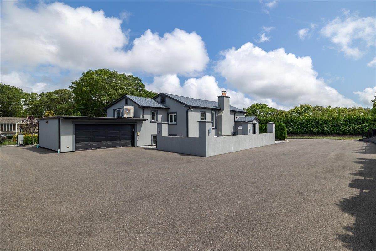 Single Family Mac Arthur  Suffolk County, NY 11788, MLS-889536-23