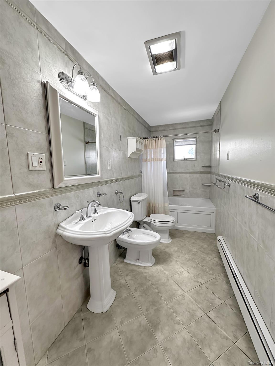 Single Family Crescent  Suffolk County, NY 11735, MLS-889543-14