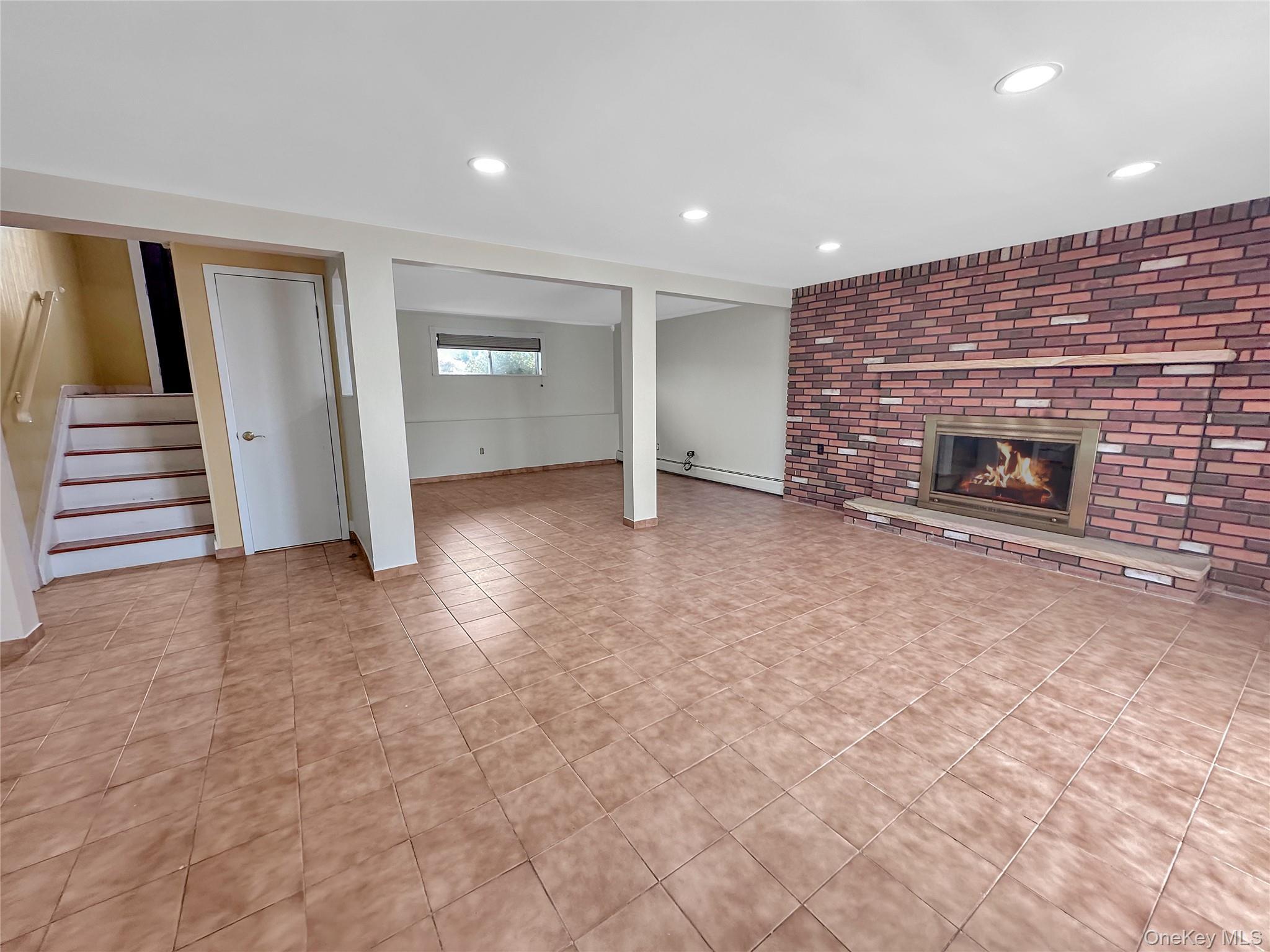 Single Family Crescent  Suffolk County, NY 11735, MLS-889543-17