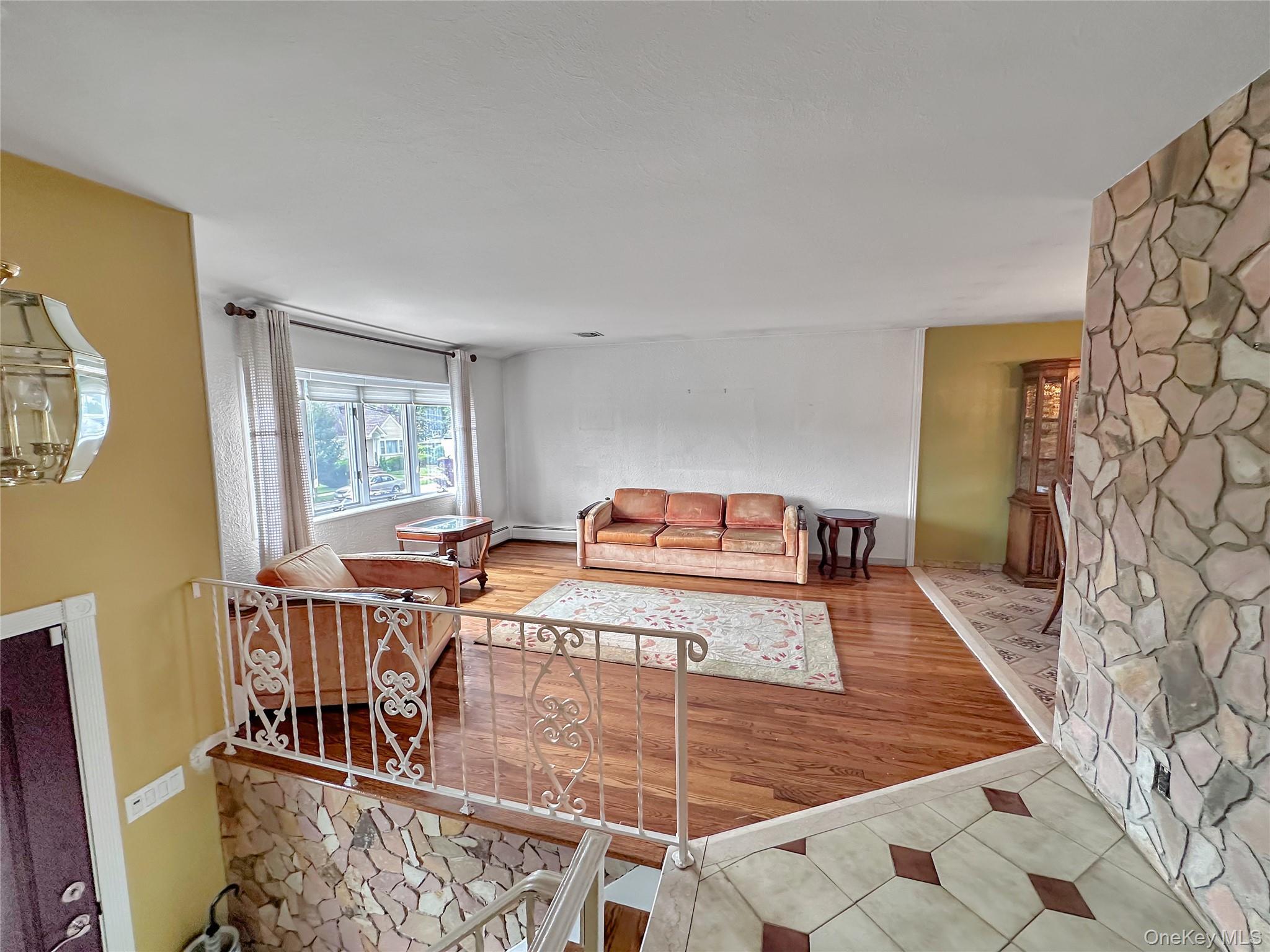 Single Family Crescent  Suffolk County, NY 11735, MLS-889543-2