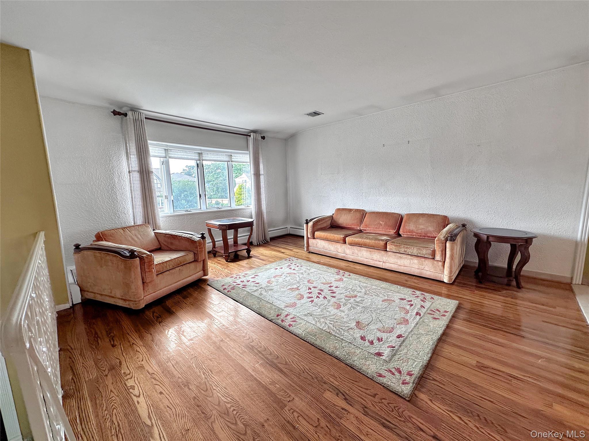 Single Family Crescent  Suffolk County, NY 11735, MLS-889543-3