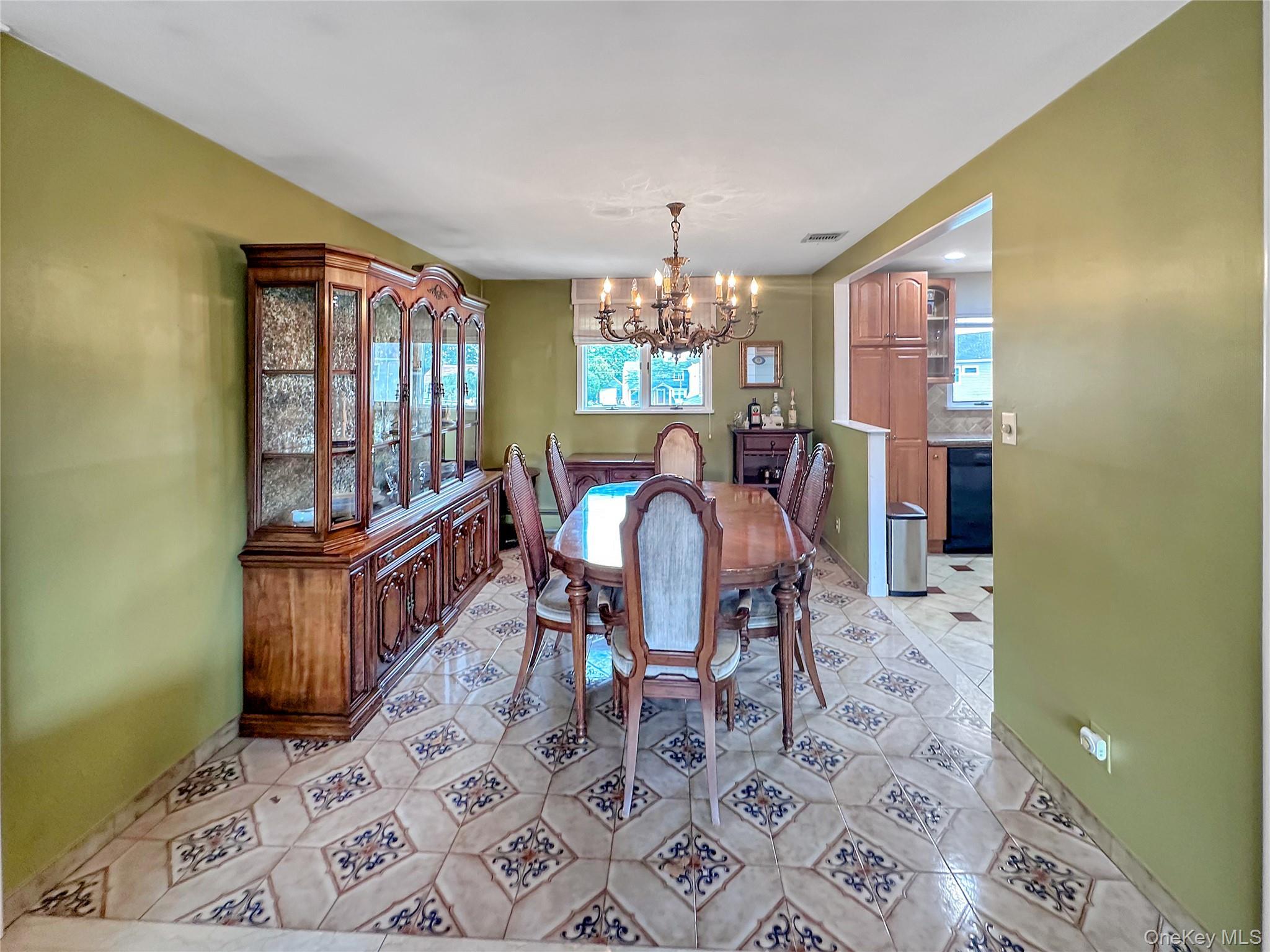 Single Family Crescent  Suffolk County, NY 11735, MLS-889543-7