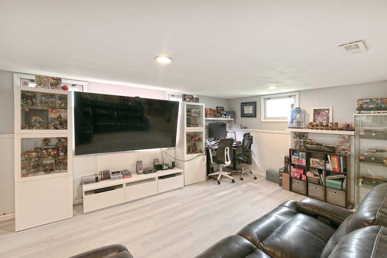 Single Family Jefferson  Suffolk County, NY 11720, MLS-889551-13