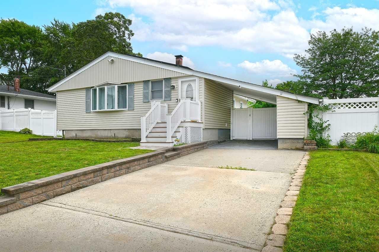 Single Family Jefferson  Suffolk County, NY 11720, MLS-889551-2