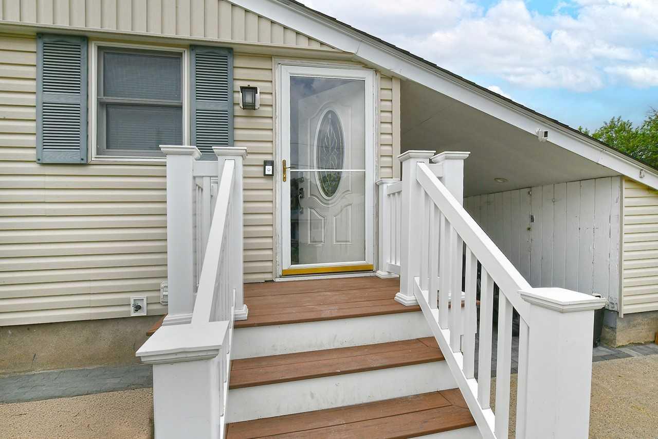 Single Family Jefferson  Suffolk County, NY 11720, MLS-889551-4