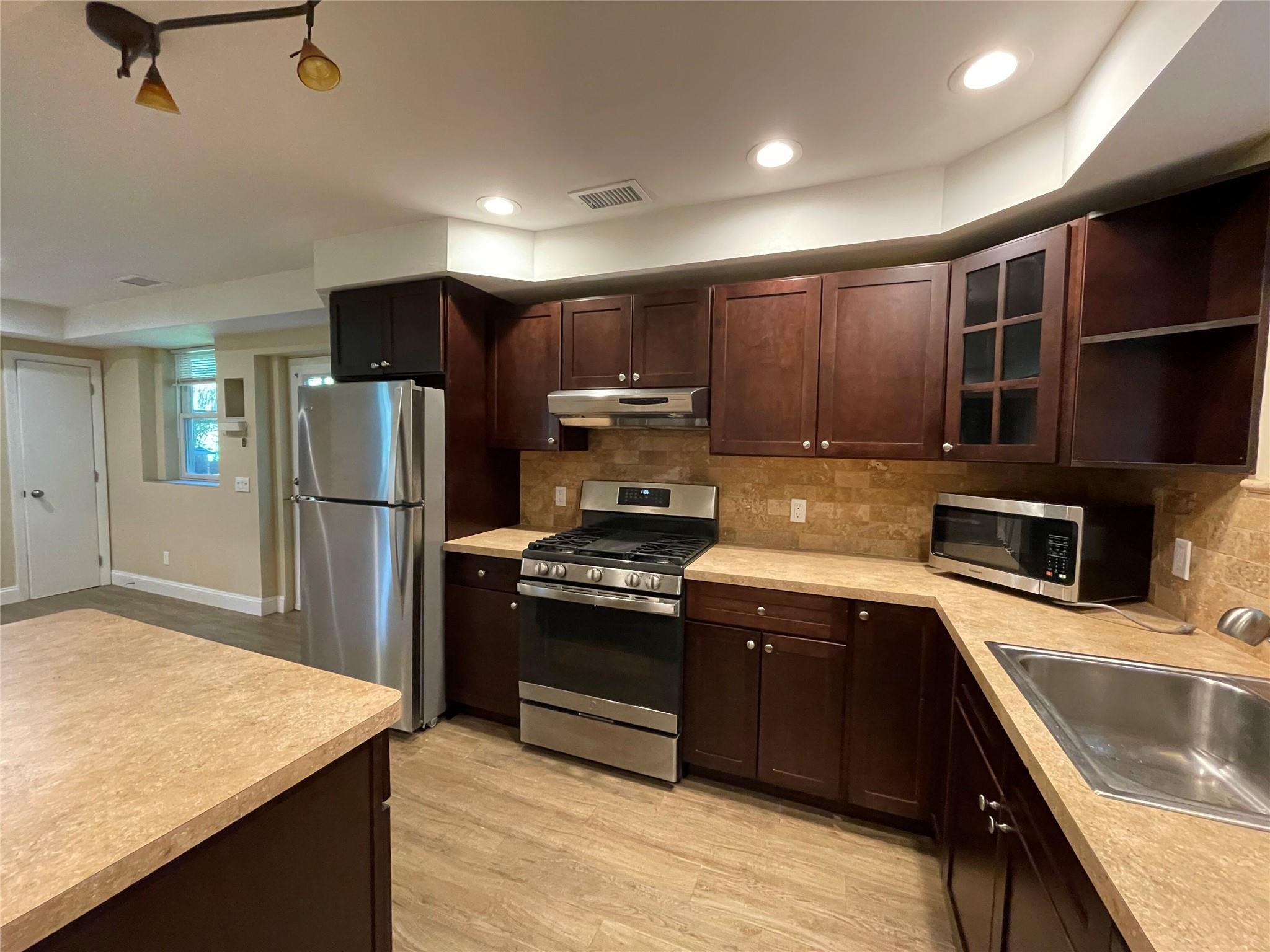 Single Family Broadway  Suffolk County, NY 11777, MLS-889561-25
