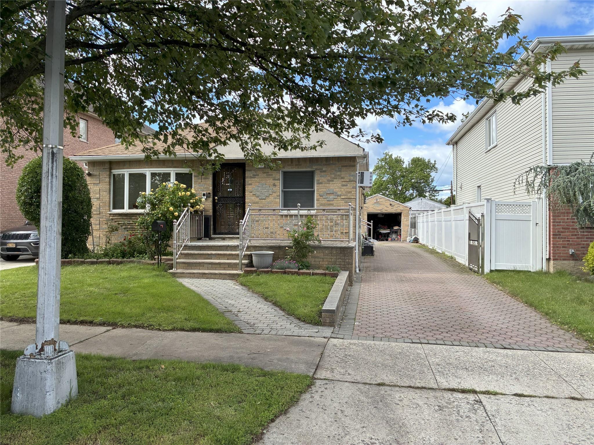 Single Family 23rd  Queens, NY 11357, MLS-889563-2