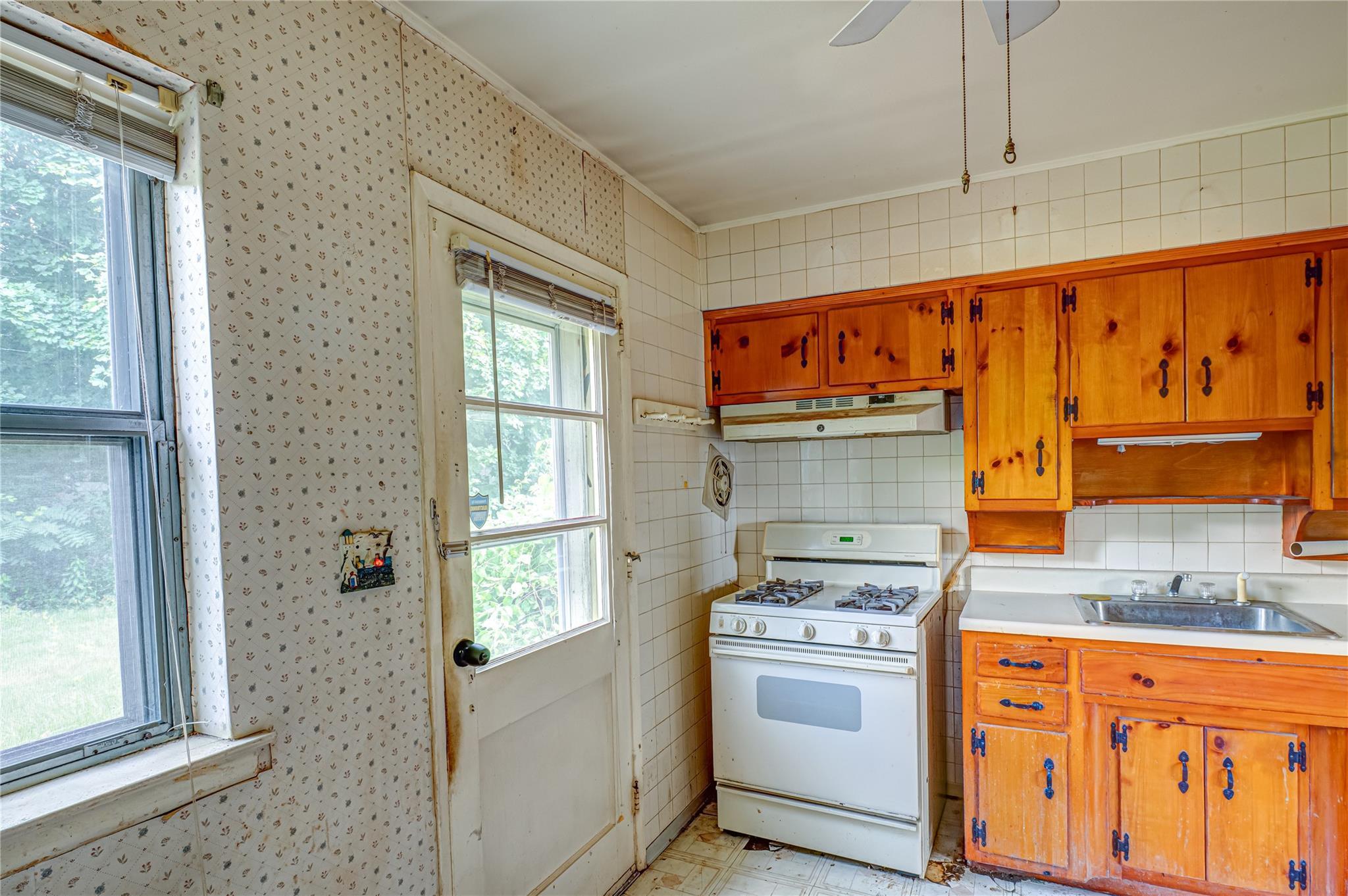 Single Family Peters  Suffolk County, NY 11706, MLS-889601-10