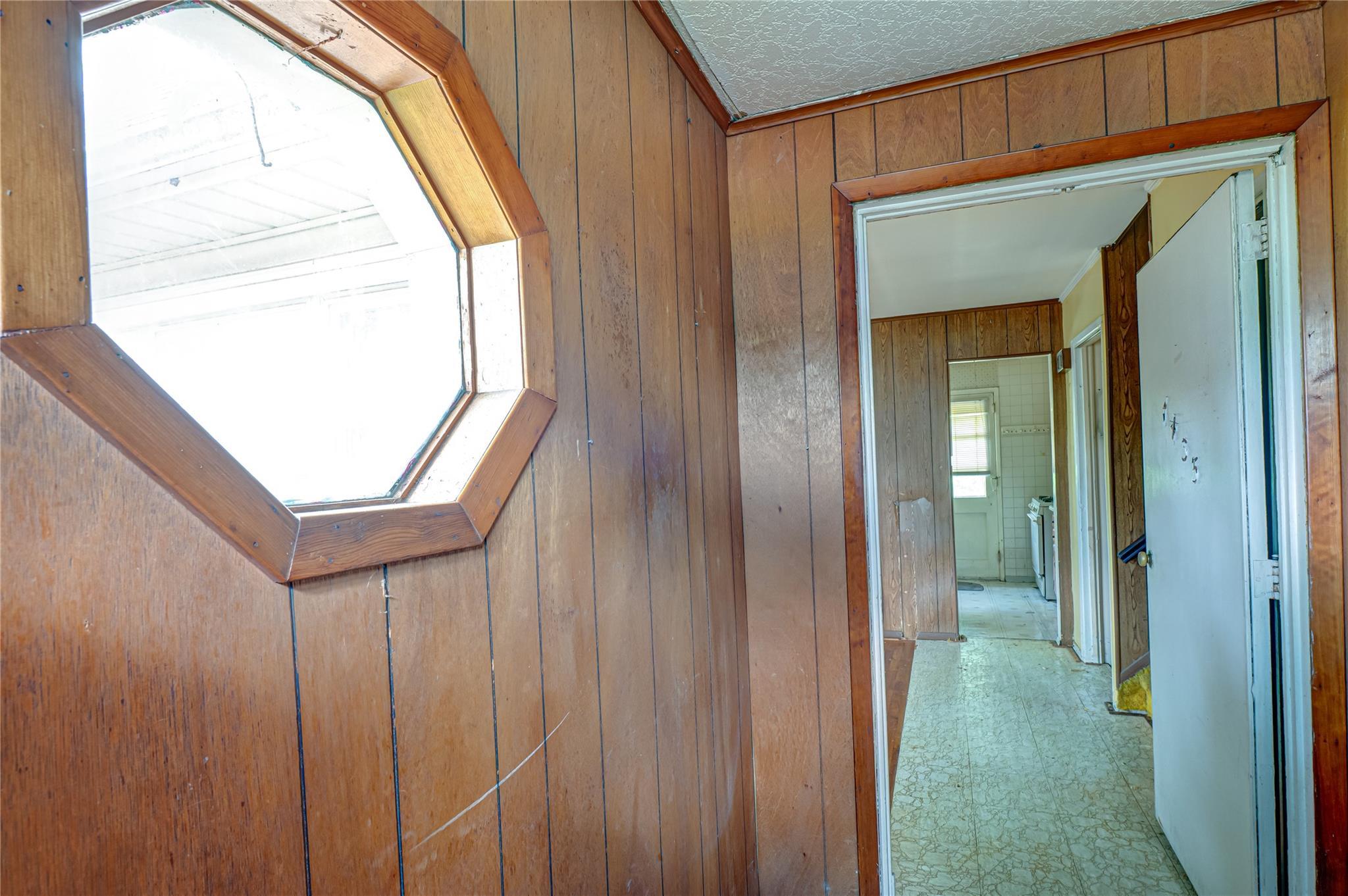 Single Family Peters  Suffolk County, NY 11706, MLS-889601-3