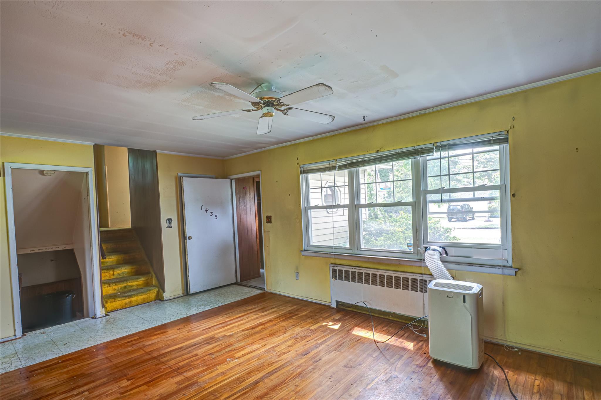 Single Family Peters  Suffolk County, NY 11706, MLS-889601-5