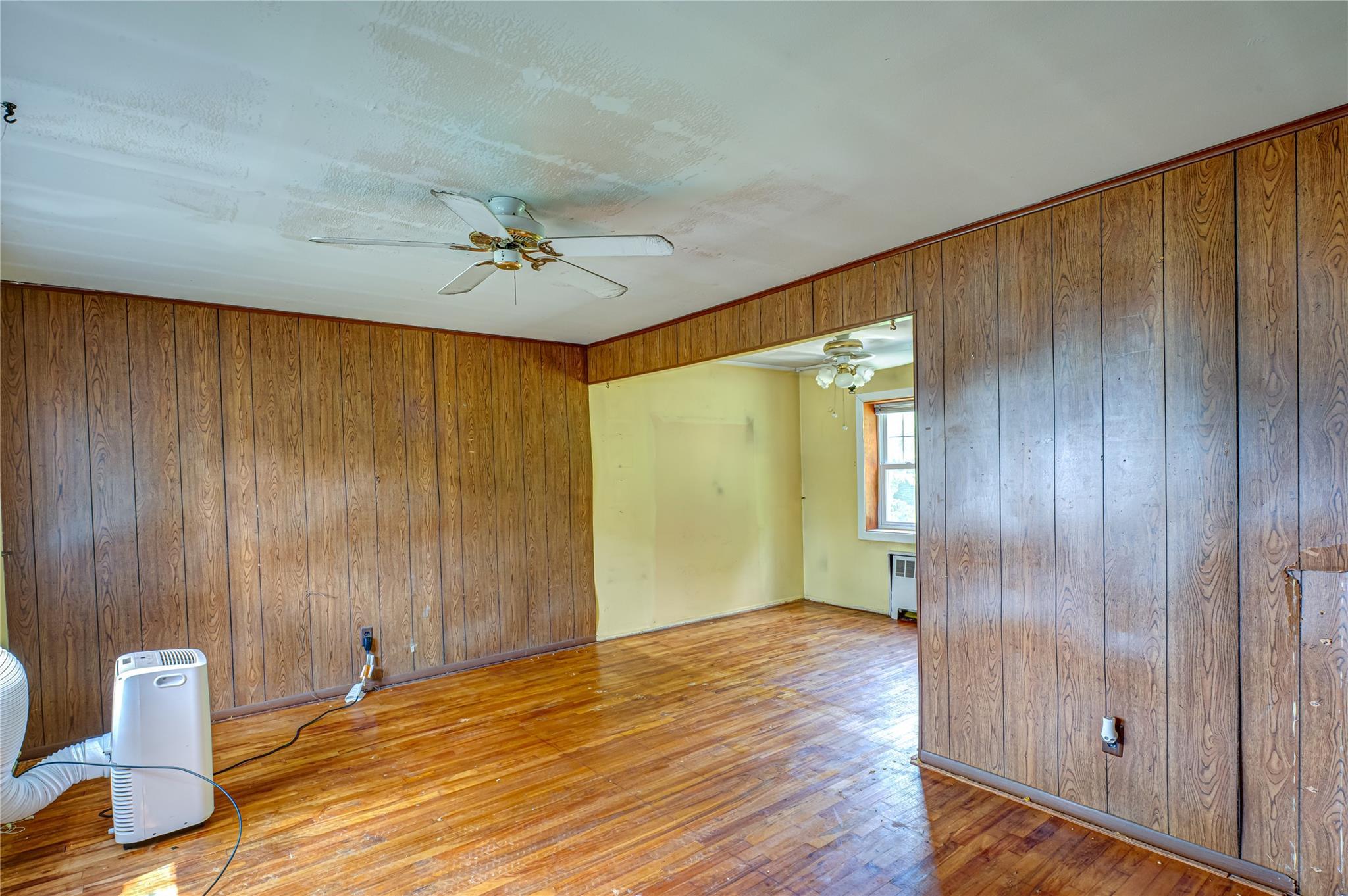 Single Family Peters  Suffolk County, NY 11706, MLS-889601-6