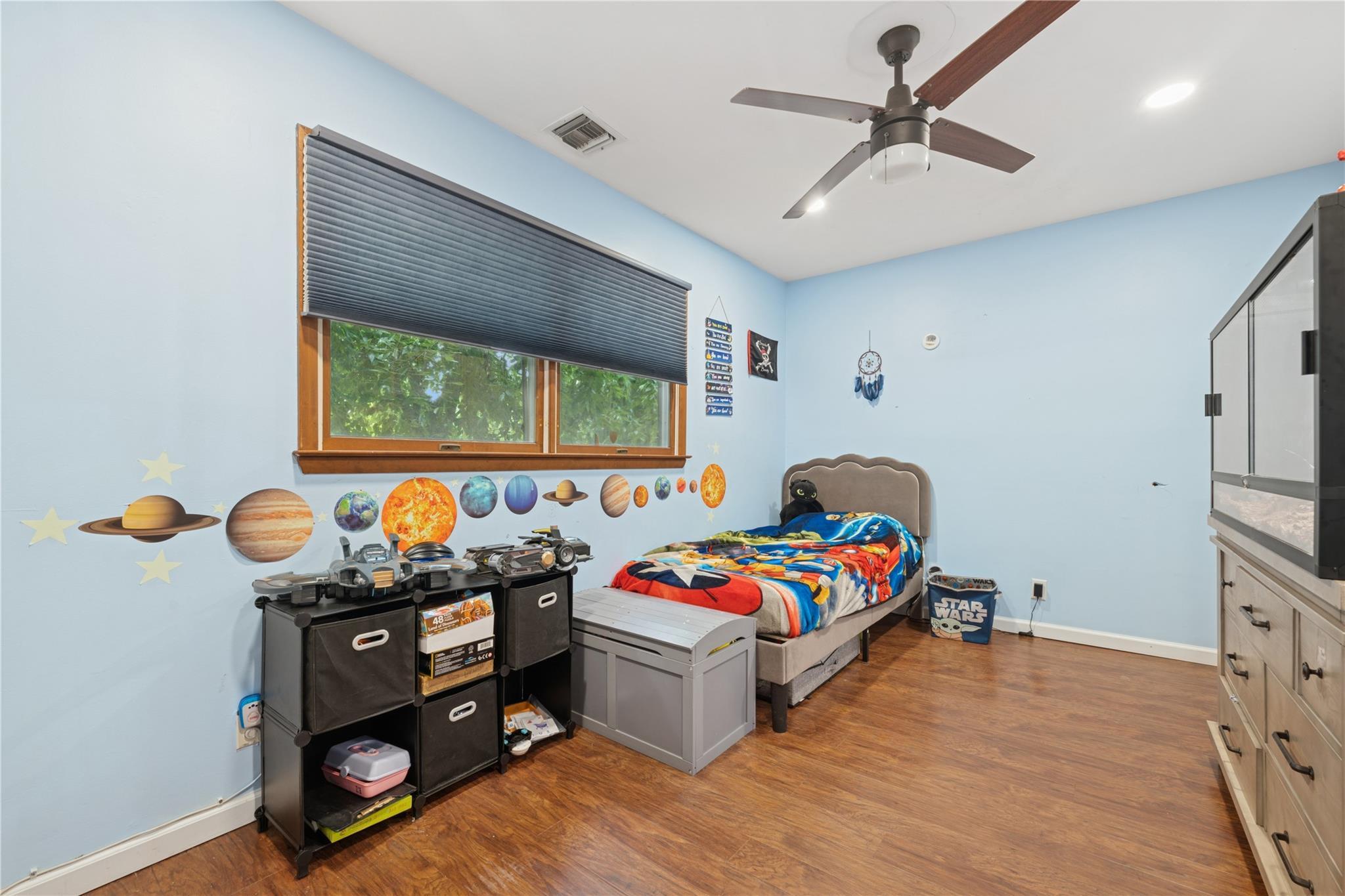 Single Family Cadman  Suffolk County, NY 11702, MLS-889617-15