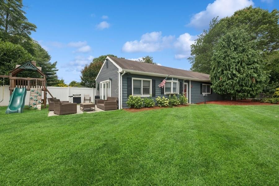 Single Family Cadman  Suffolk County, NY 11702, MLS-889617-2
