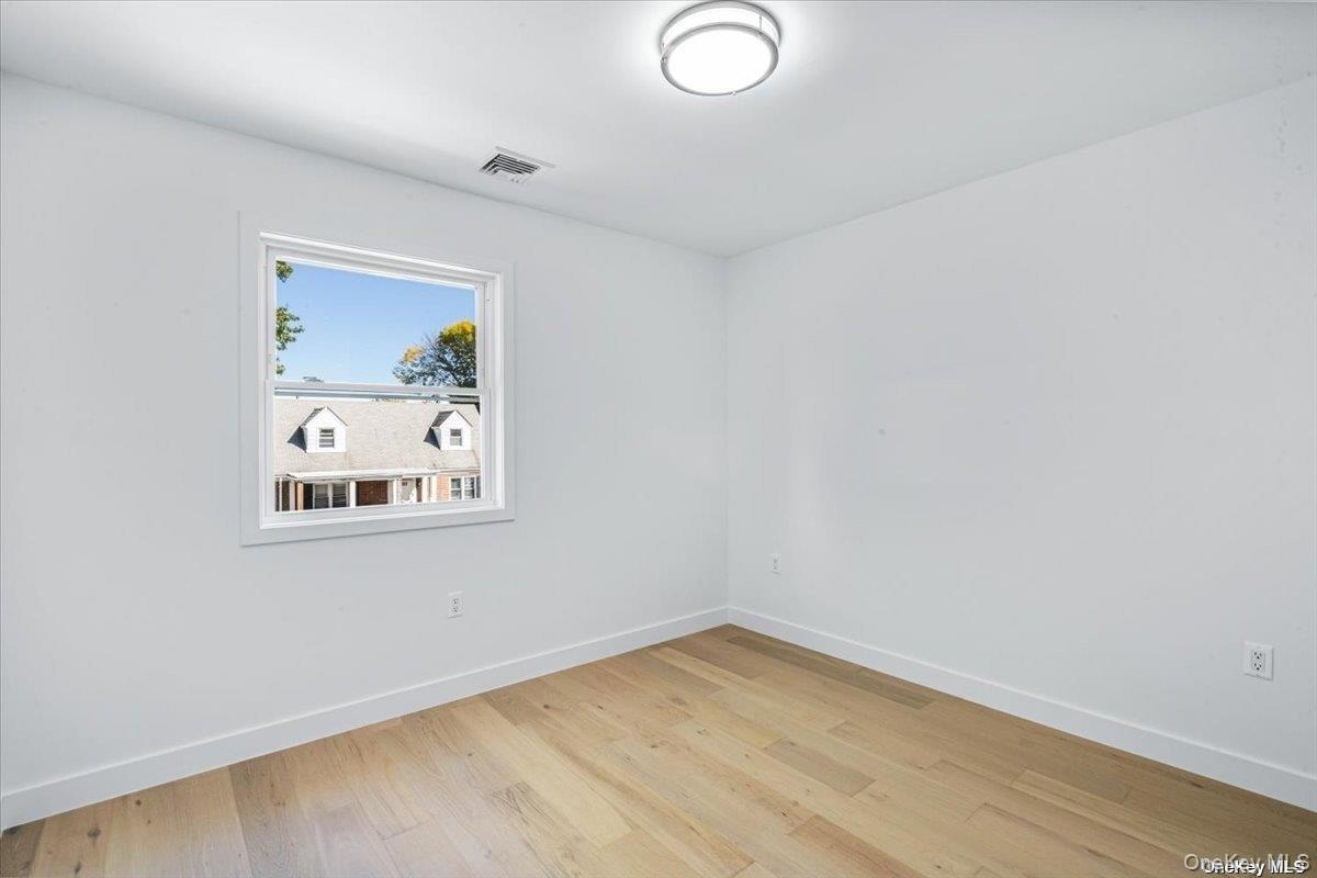 Single Family Flower Nassau County, NY 11040, MLS-889632-13