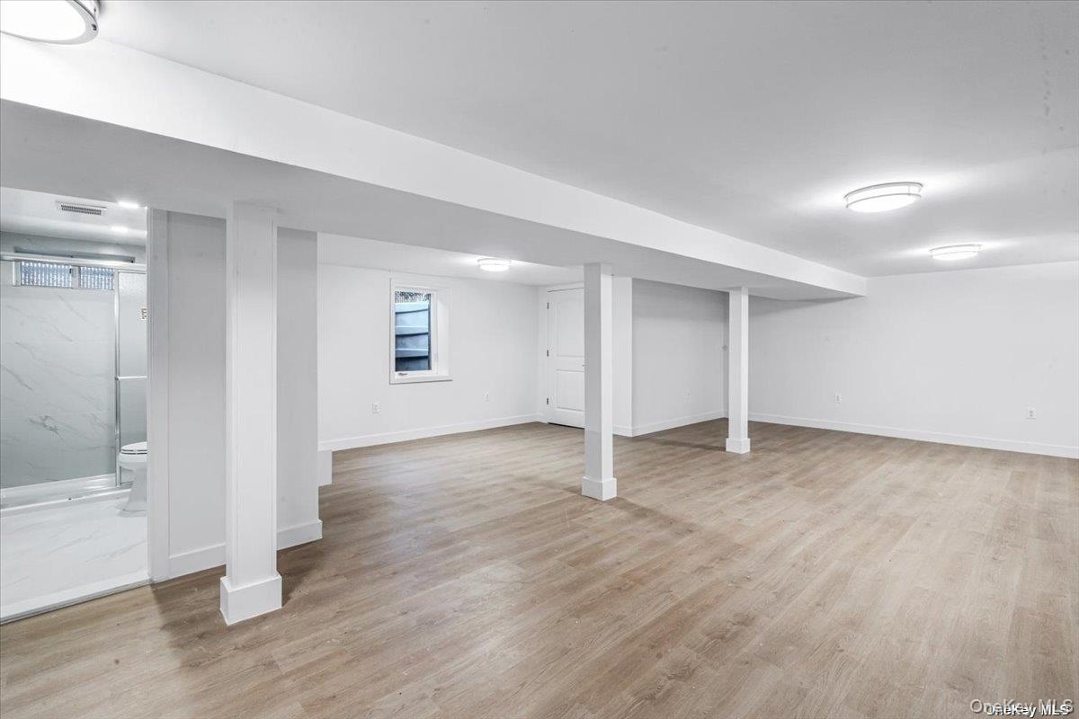 Single Family Flower Nassau County, NY 11040, MLS-889632-19