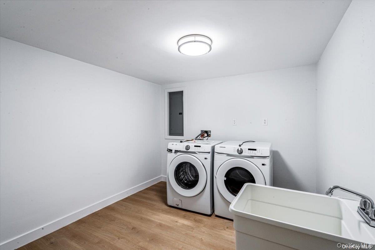 Single Family Flower Nassau County, NY 11040, MLS-889632-22