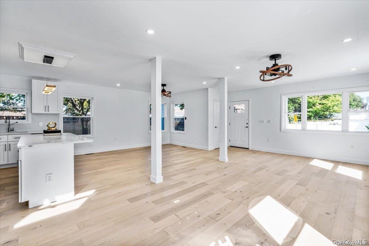 Single Family Flower Nassau County, NY 11040, MLS-889632-3