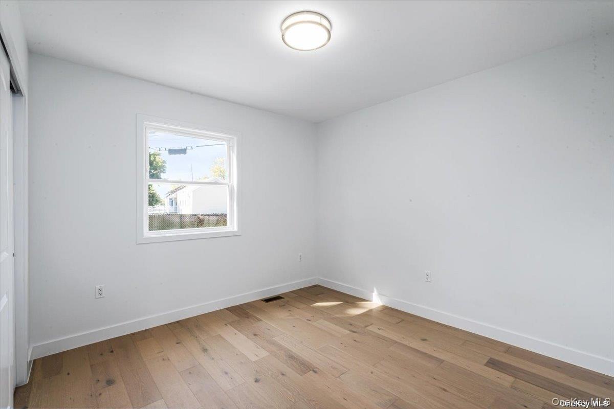 Single Family Flower Nassau County, NY 11040, MLS-889632-8