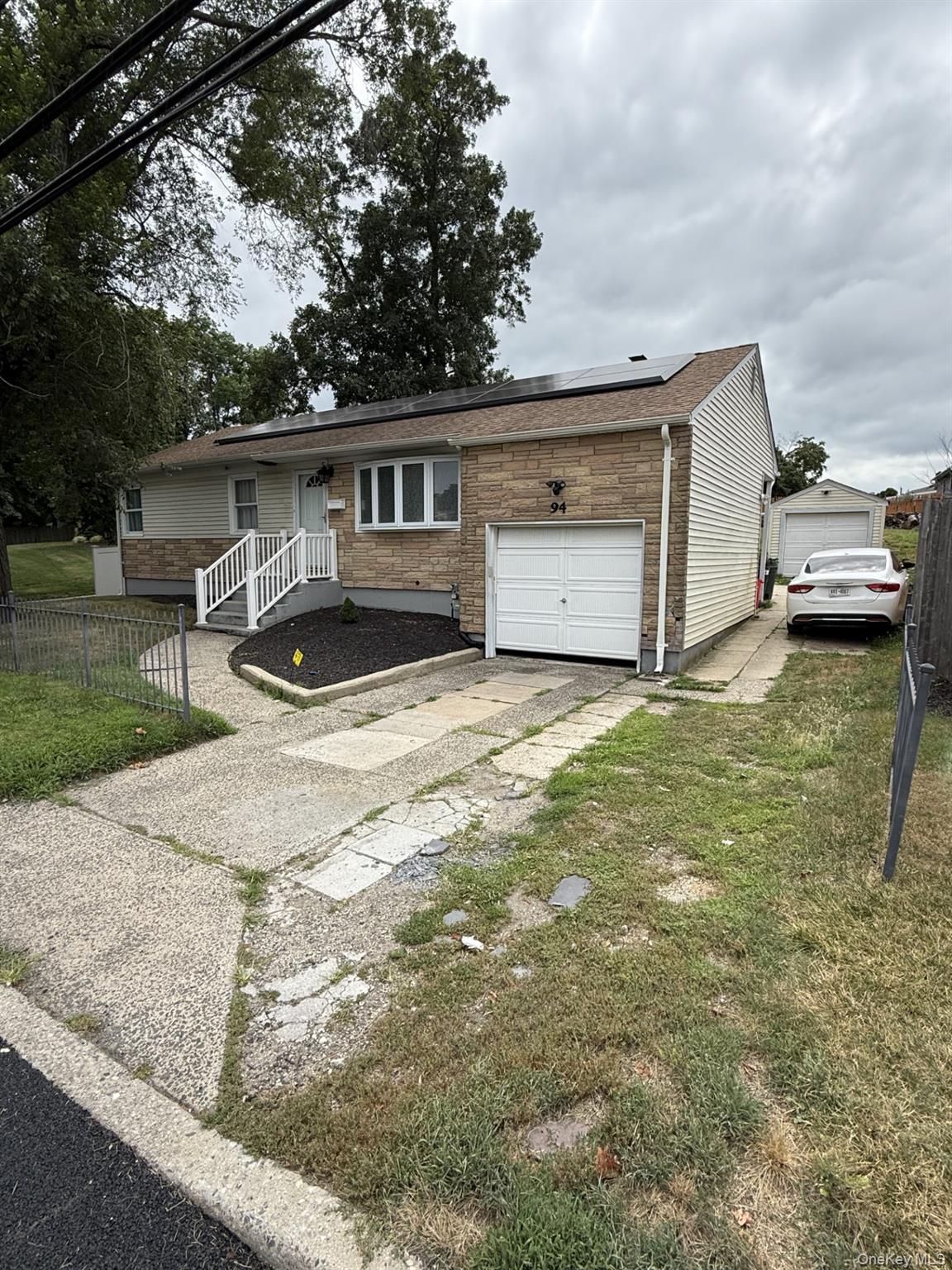 Single Family Indian Head  Suffolk County, NY 11754, MLS-889658-2