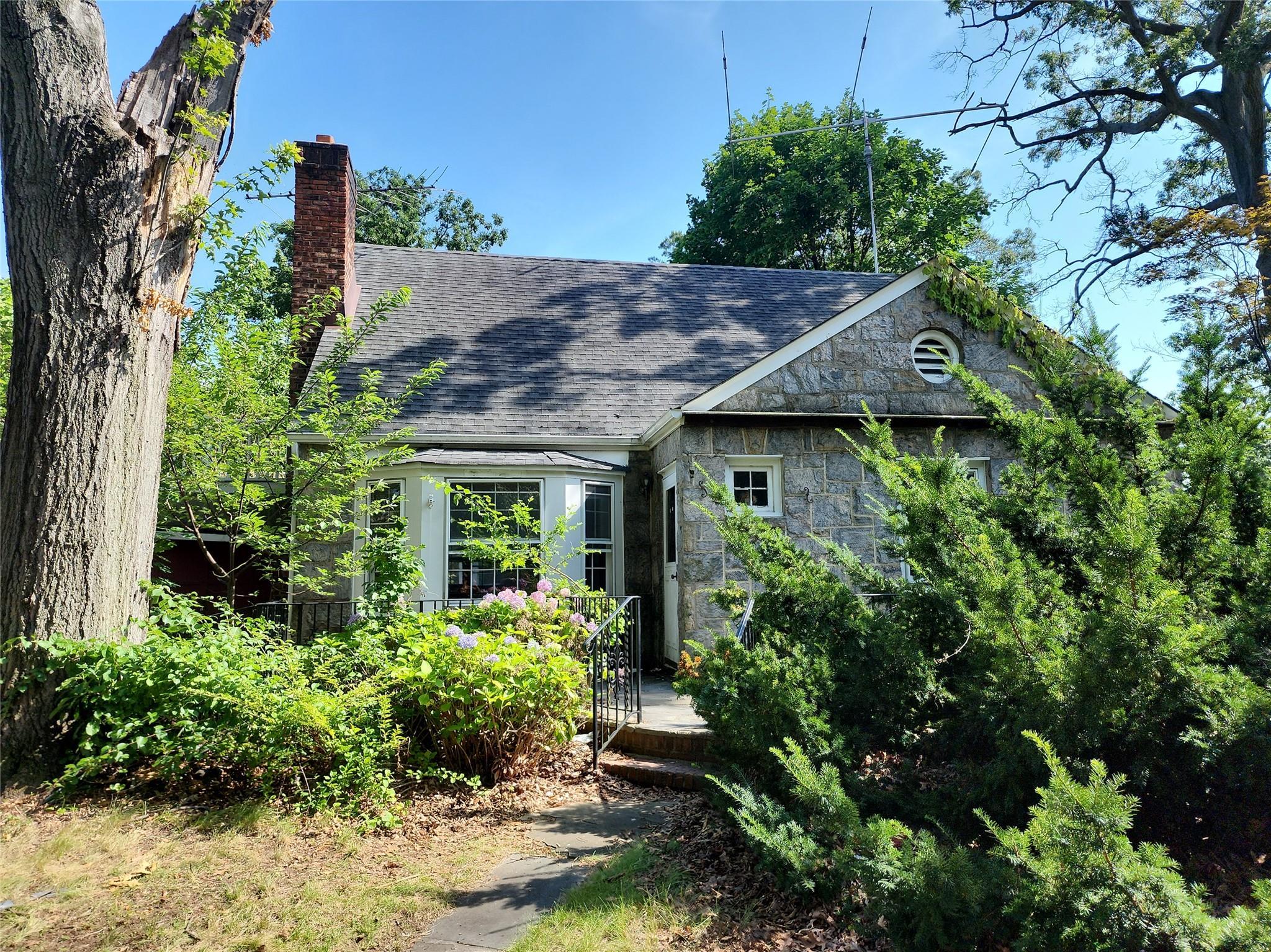 Single Family Birch  Nassau County, NY 11040, MLS-889676-2