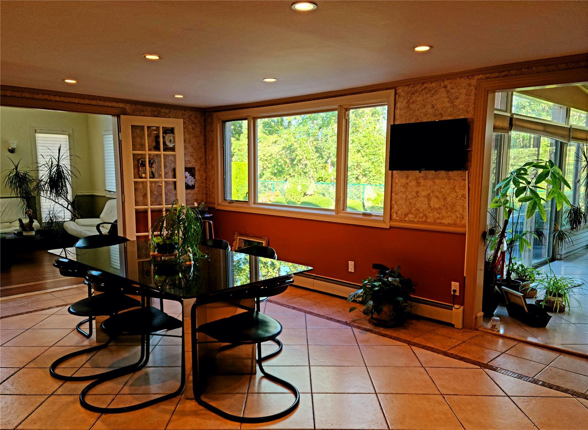 Single Family Kirkwood Nassau County, NY 11542, MLS-889707-21