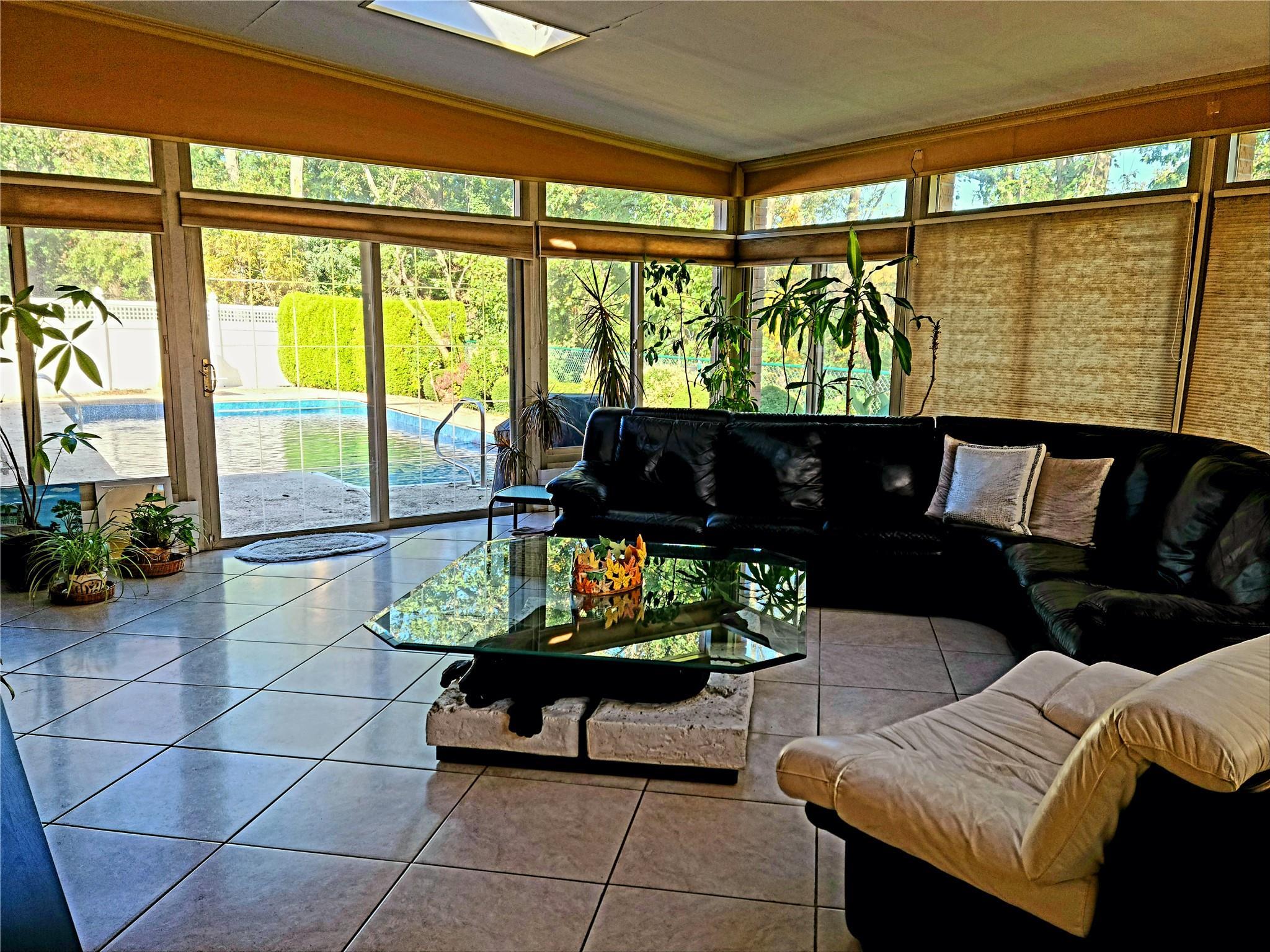 Single Family Kirkwood Nassau County, NY 11542, MLS-889707-24