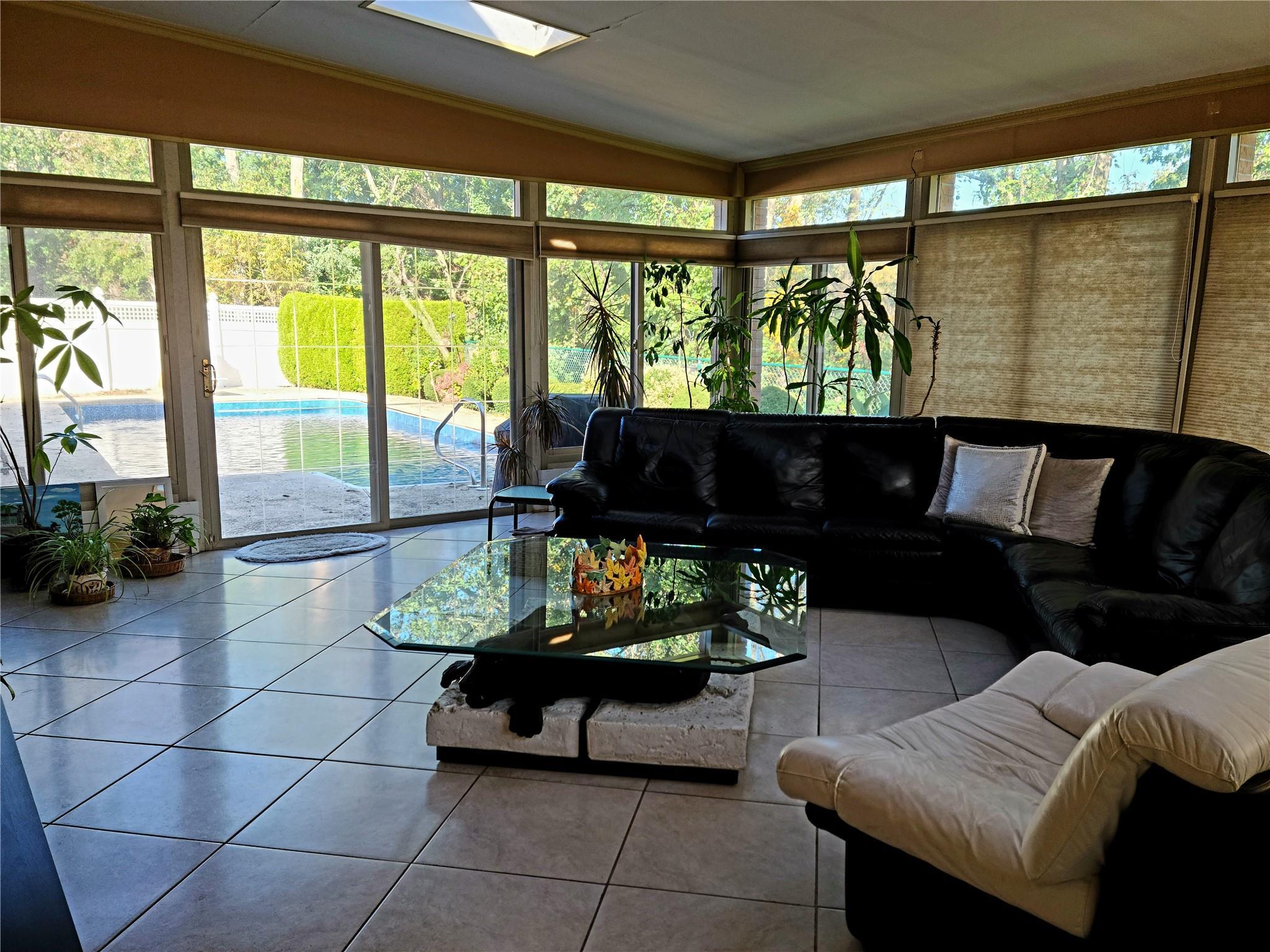 Single Family Kirkwood Nassau County, NY 11542, MLS-889707-4