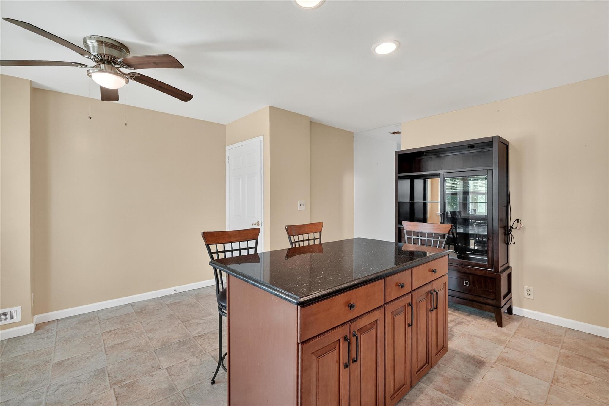 Single Family Huntington  Bronx, NY 10465, MLS-889812-10